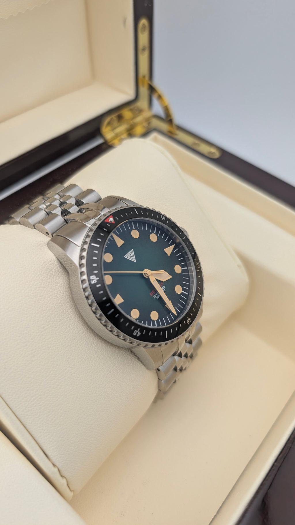 Vertigo Watches Medusa — Green Dial Dive Watch