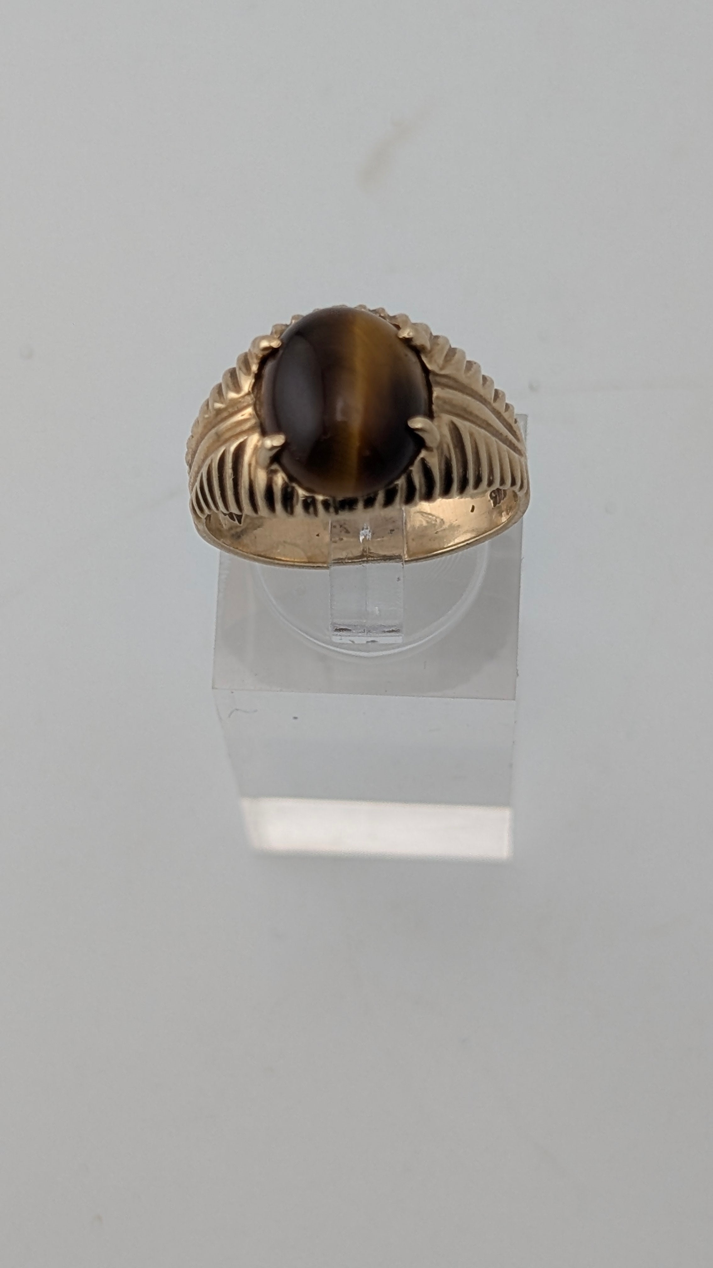 Vintage Tiger Eye 10k Gold Fluted Band Ring