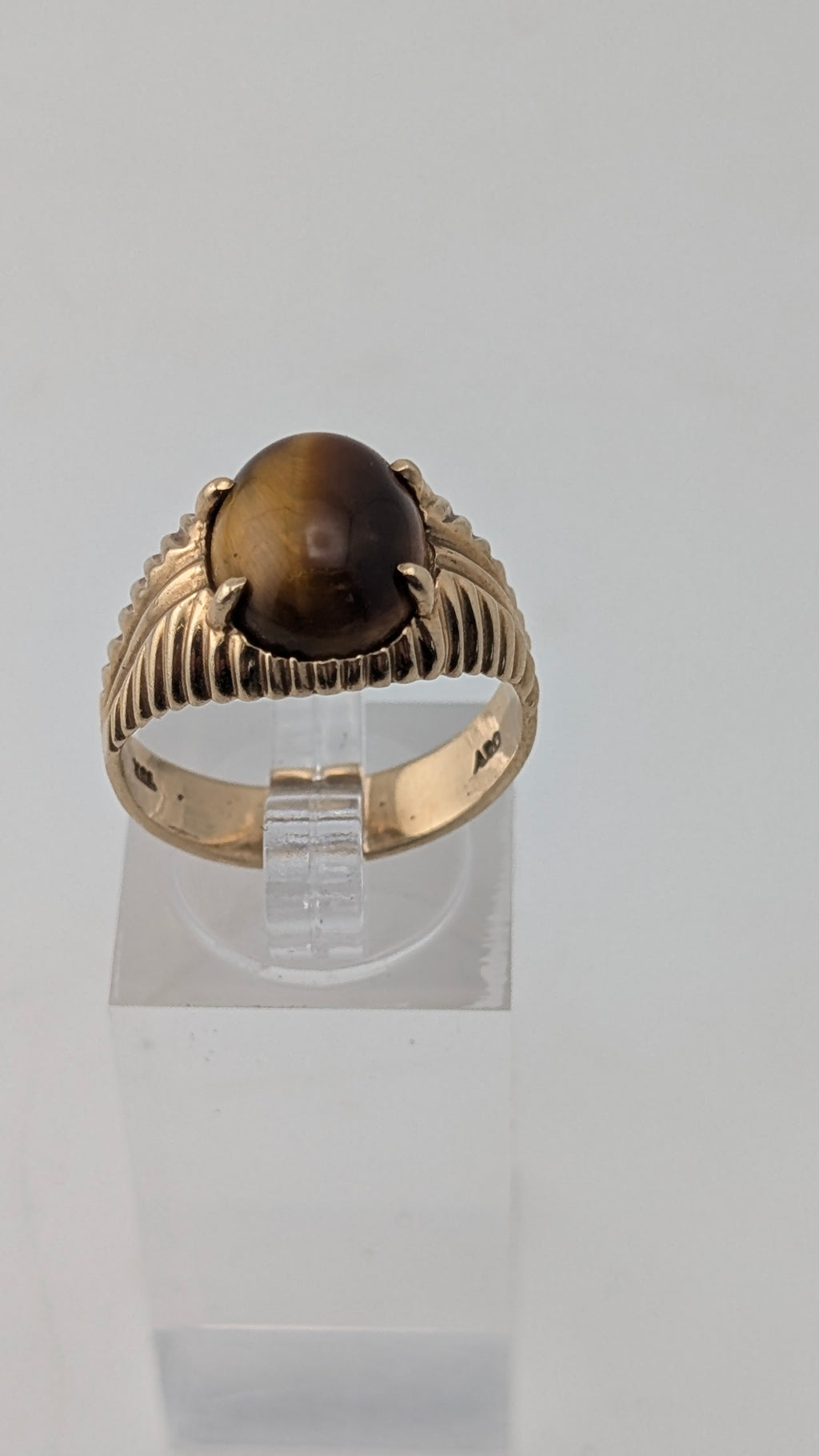 Vintage Tiger Eye 10k Gold Fluted Band Ring