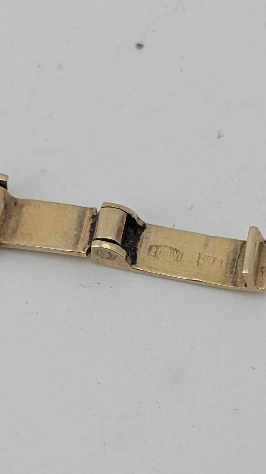Vintage Doxa Ladies' 14K Gold Watch — Manual Wind, c.1970
