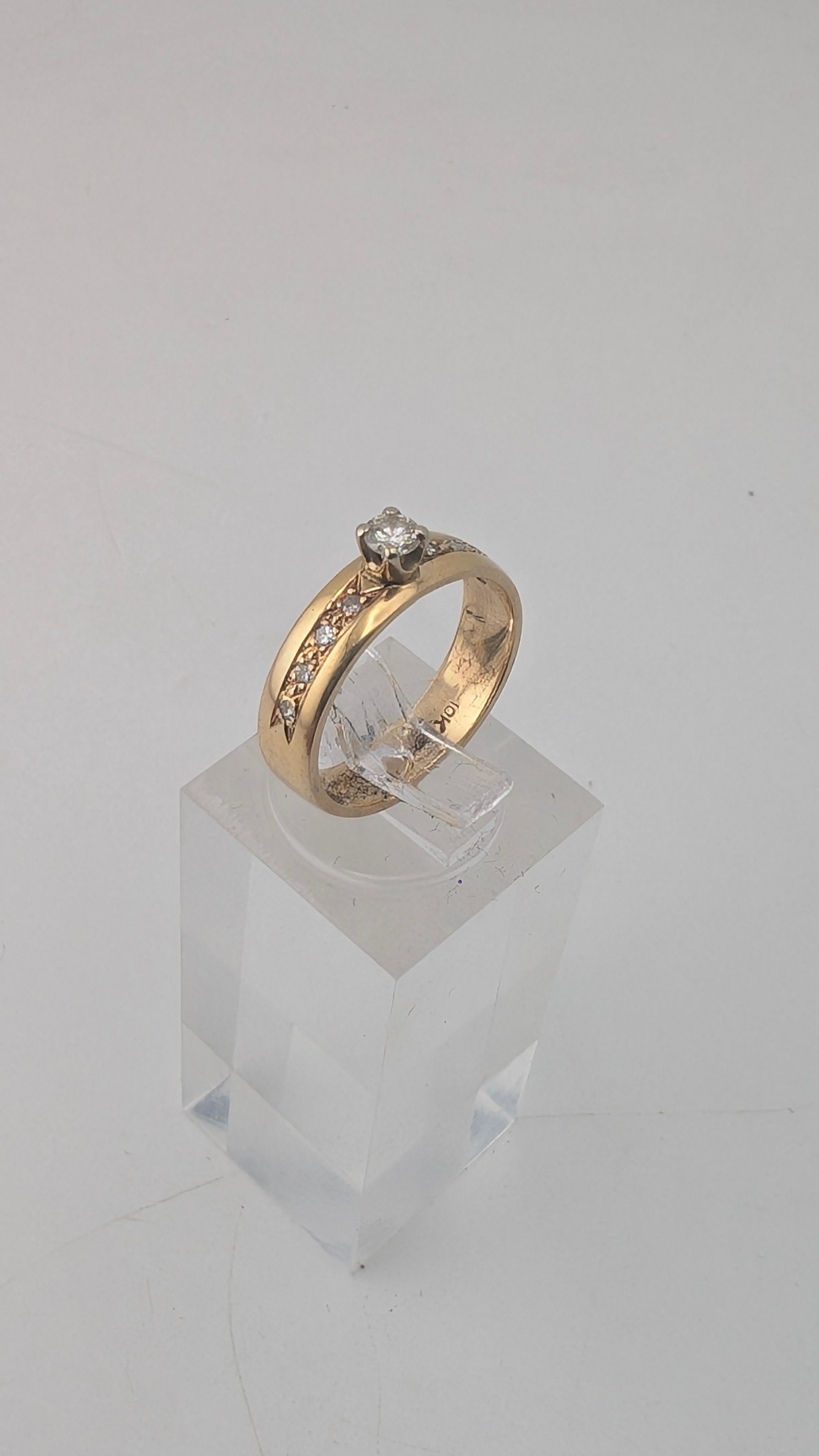 10K Two-Tone Gold Diamond Solitaire Ring with Channel-Set Accents — Size 5.5