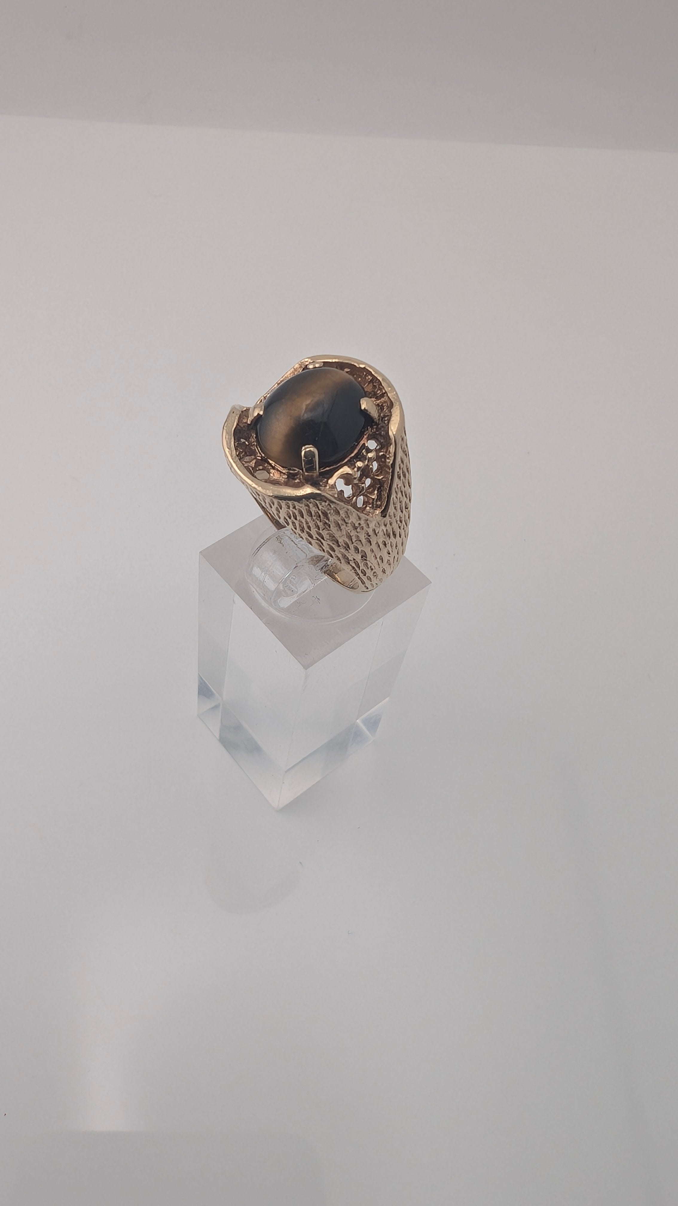 Vintage 10K Gold Men's Cat's Eye Cabochon Ring — Size 8