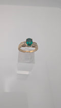 Vintage 14K Gold Natural Emerald & Diamond Accent Ring — Size 7