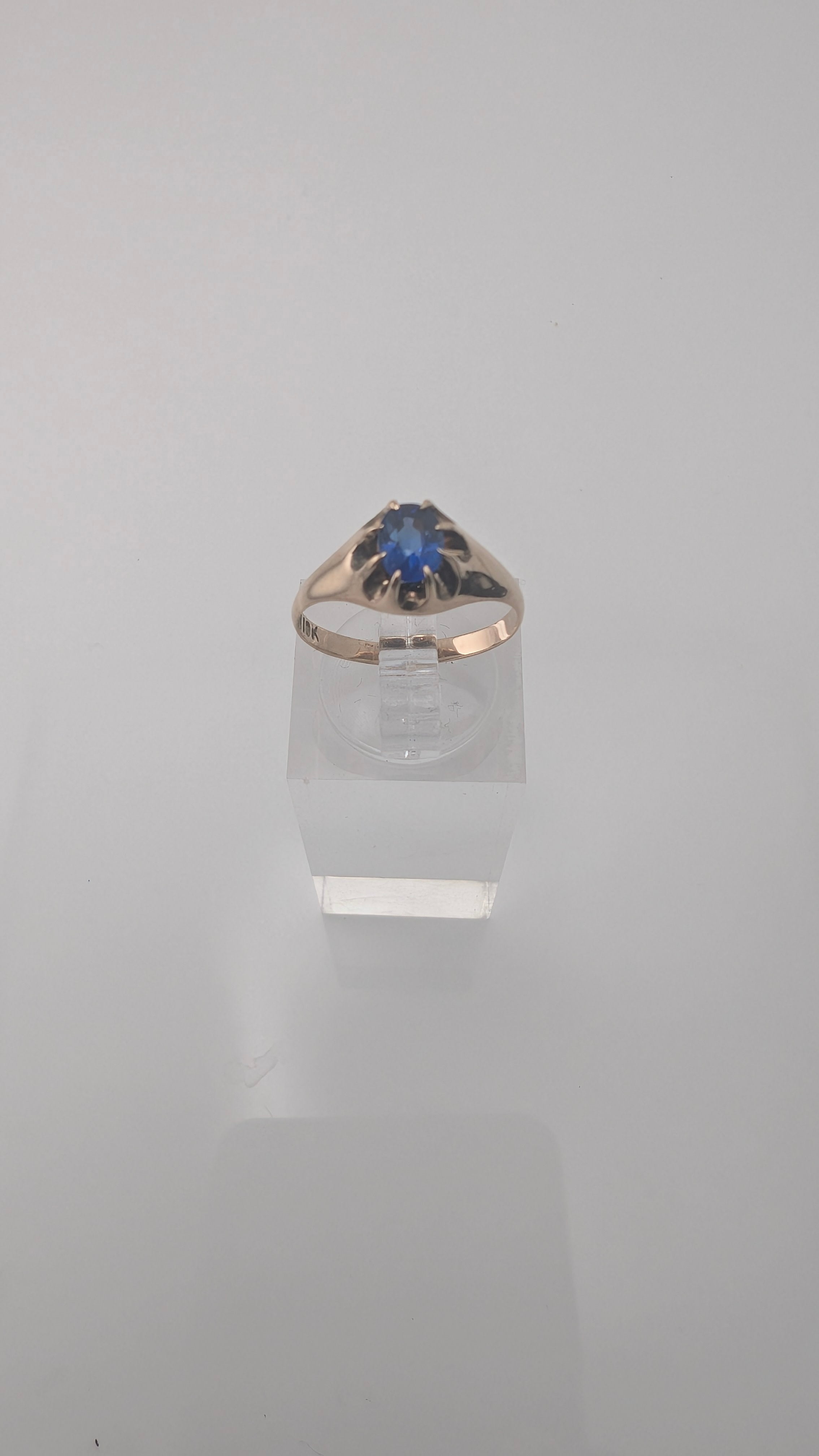 10K Gold Blue Stone Solitaire Ring — Size 6