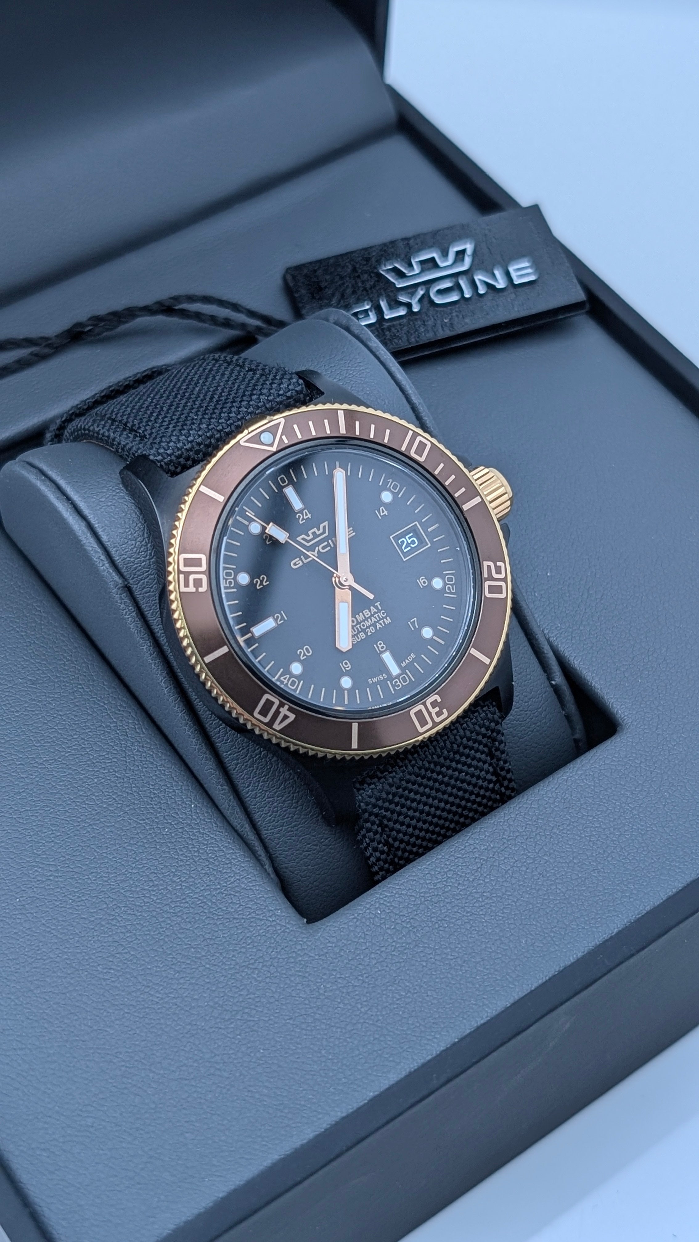 Glycine Combat Sub Bronze GL0093 Automatic Watch – Box & Tag Included