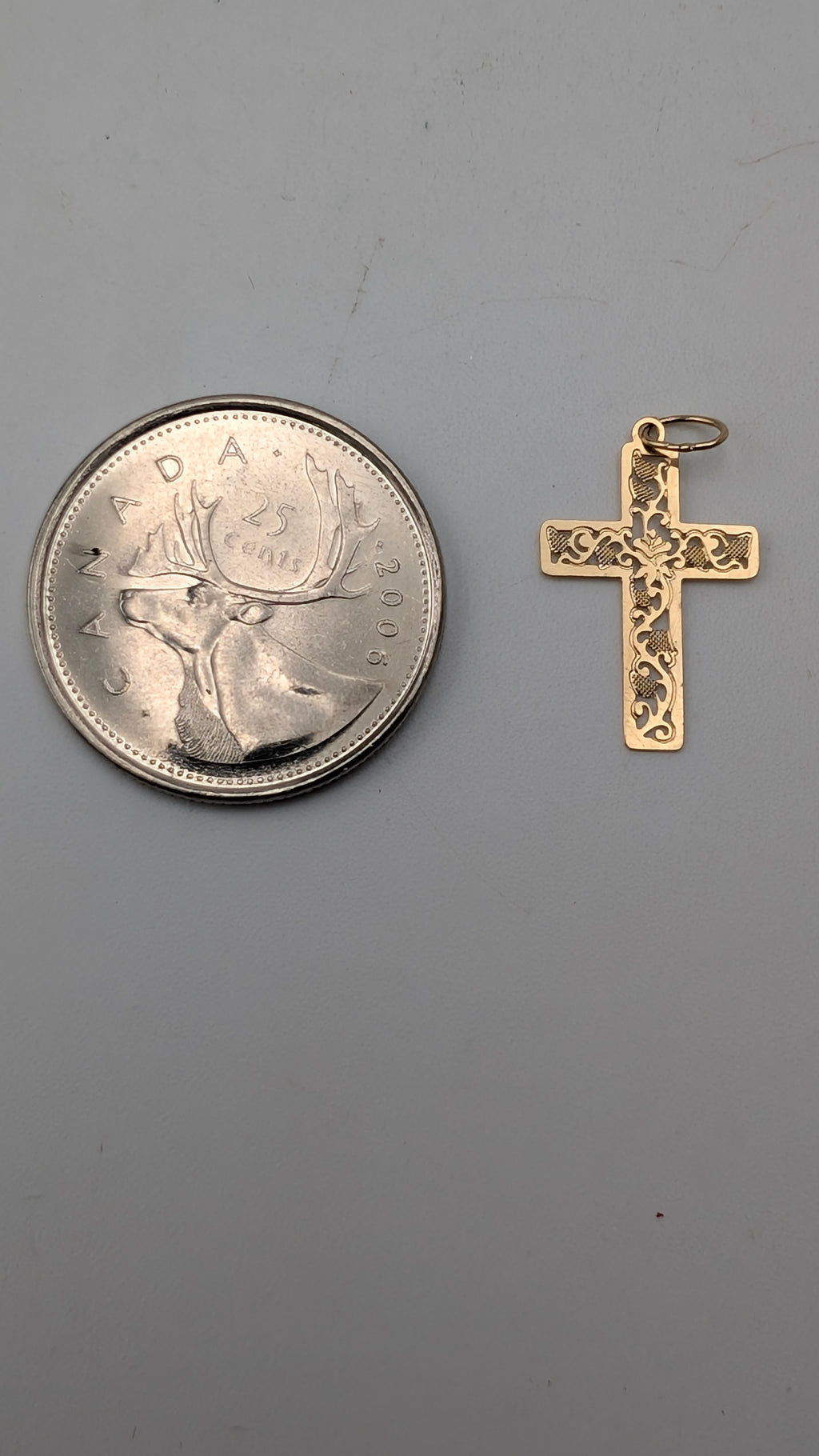 14K Yellow Gold Openwork Floral Crucifix Pendant – Vintage