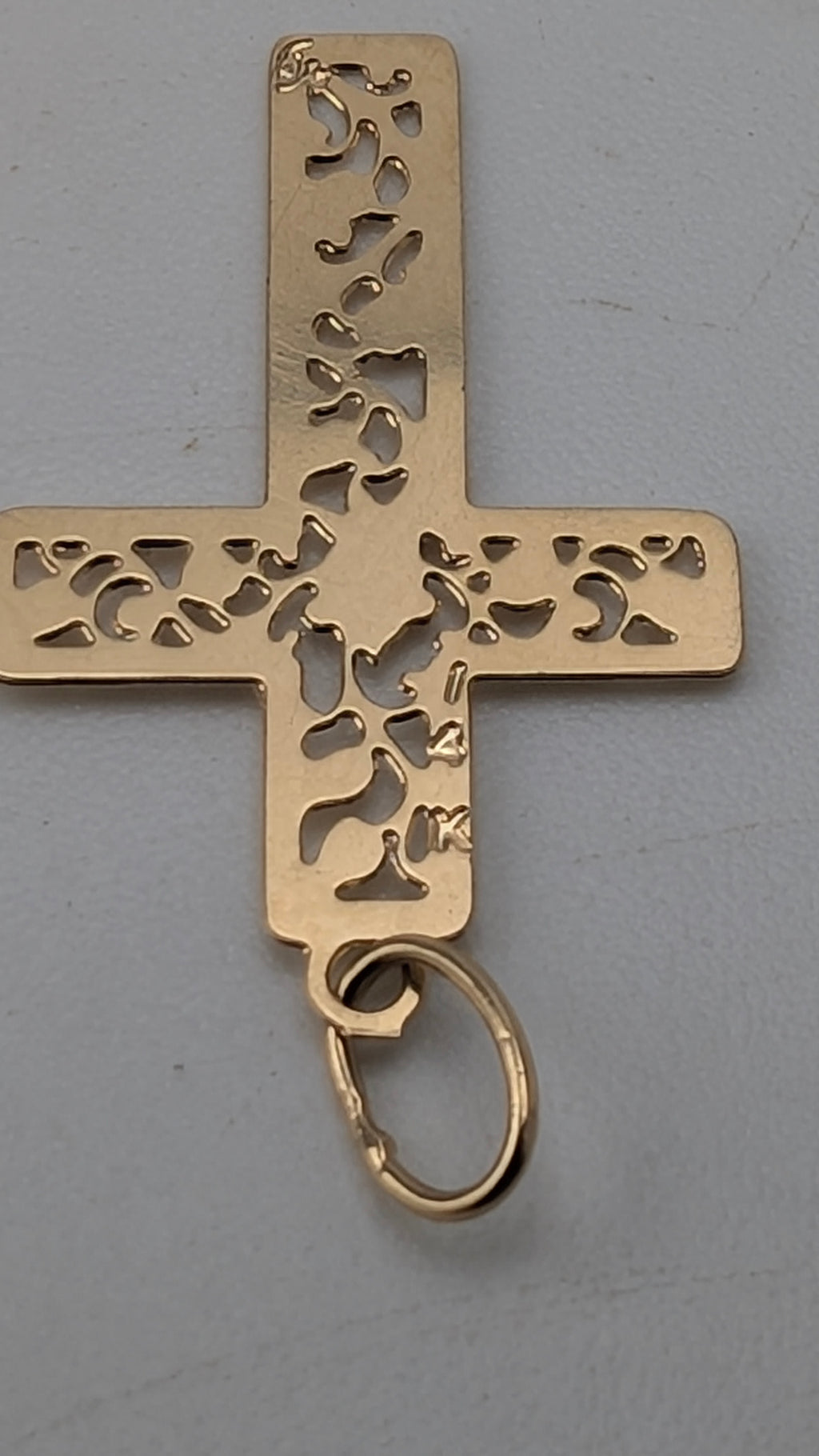 14K Yellow Gold Openwork Floral Crucifix Pendant – Vintage