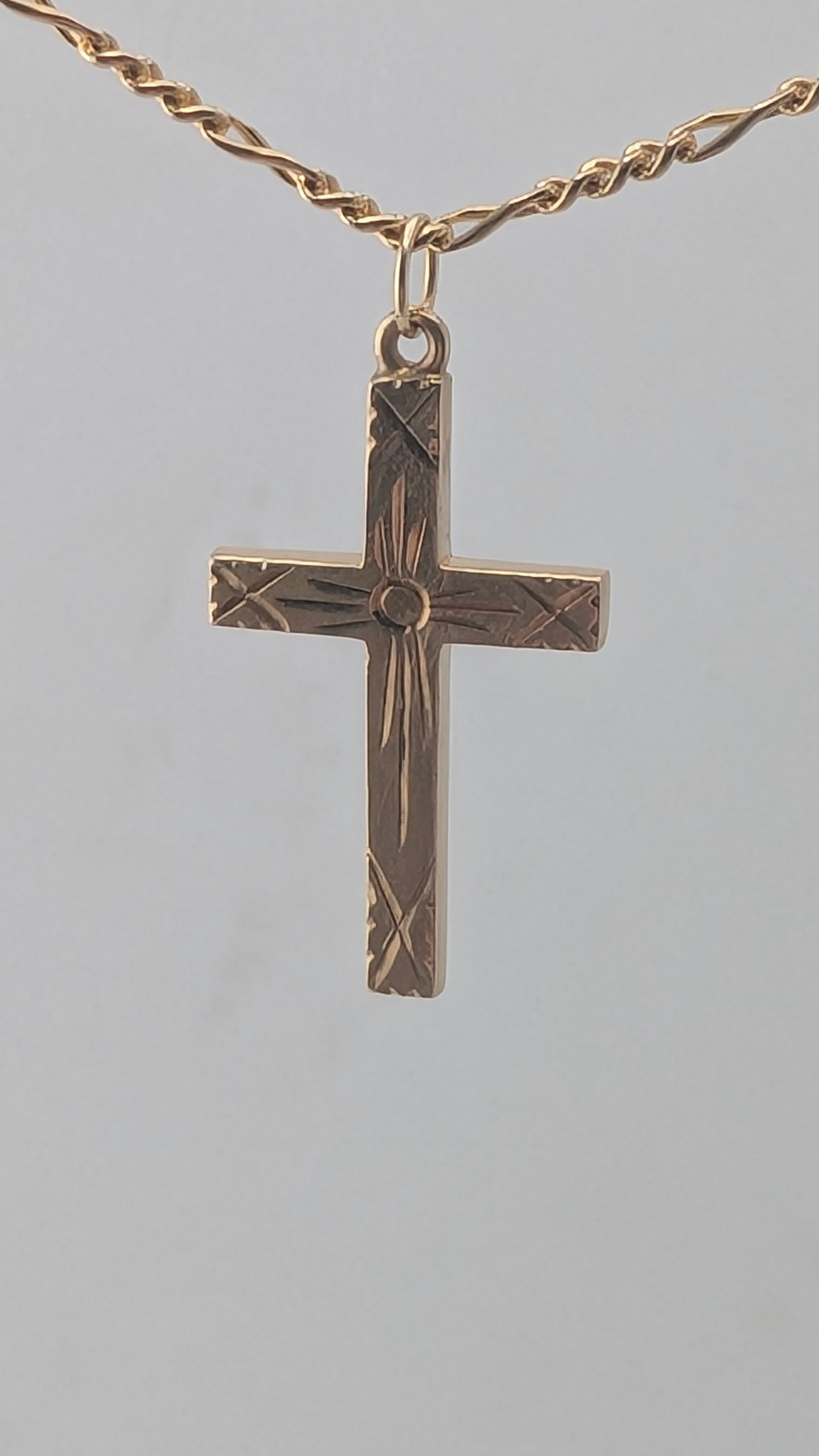 Vintage 10K Gold Engraved Cross Pendant