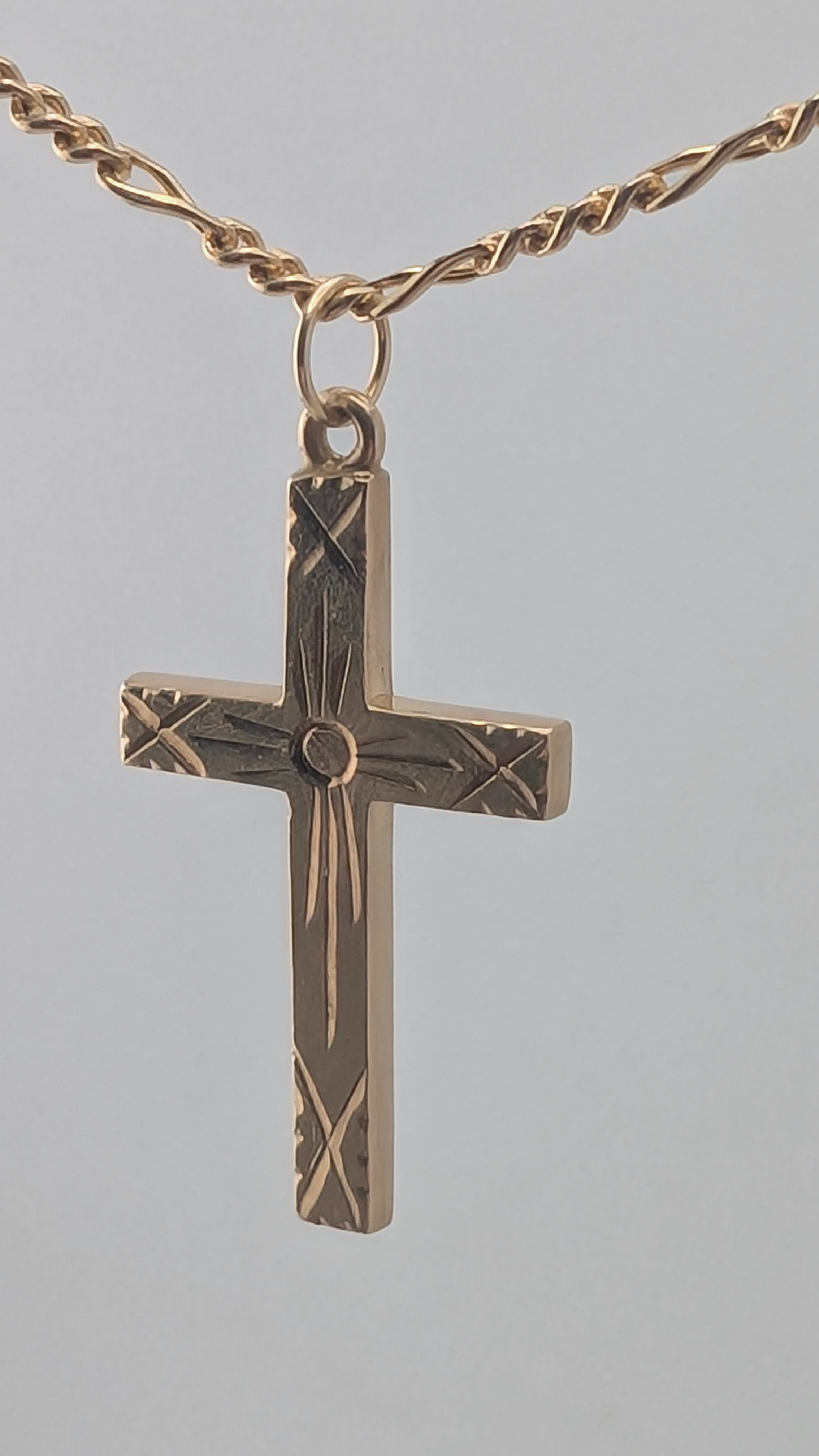 Vintage 10K Gold Engraved Cross Pendant
