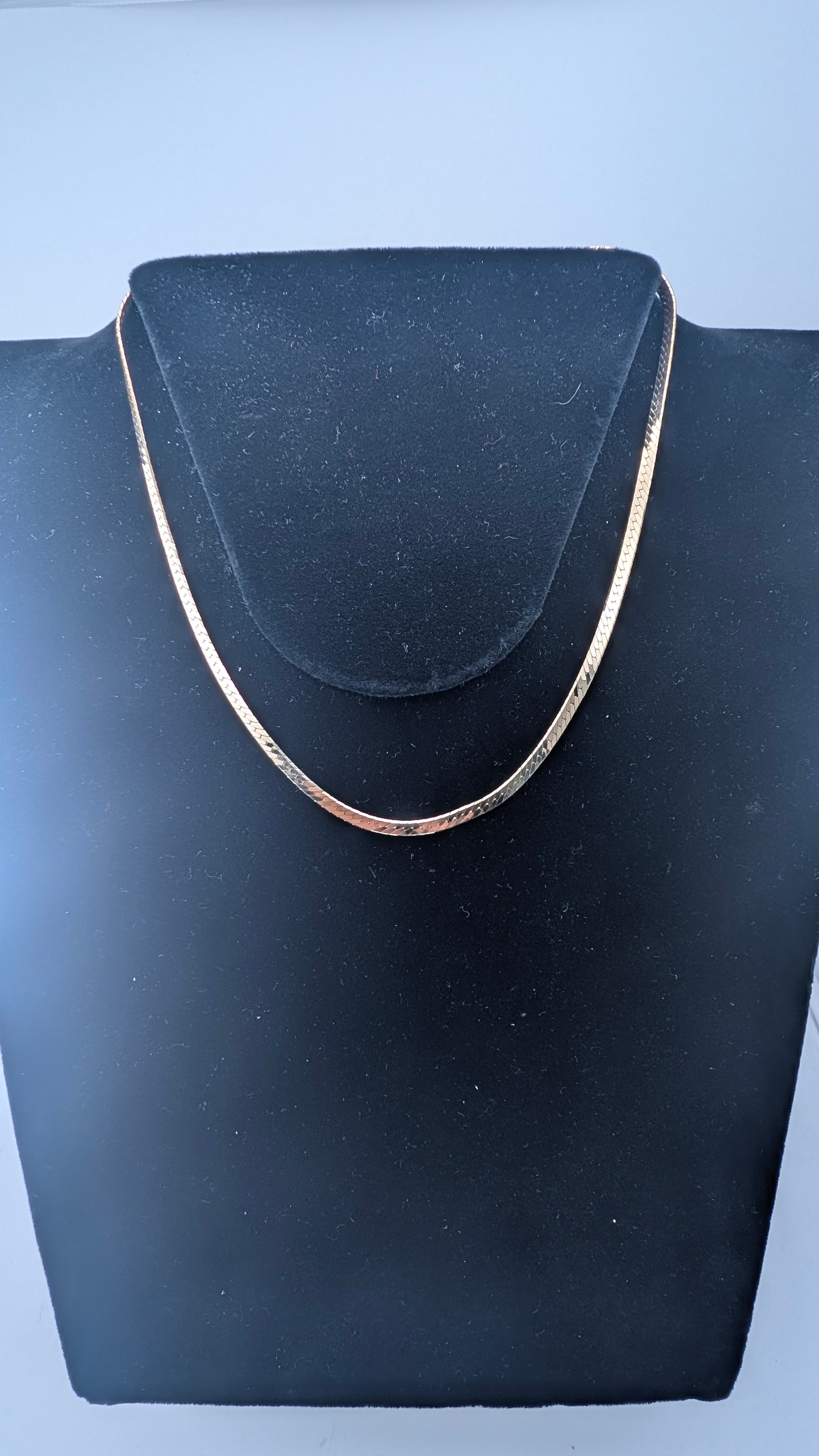 10K Yellow Gold Diamond-Cut Herringbone Necklace – 16 Inches