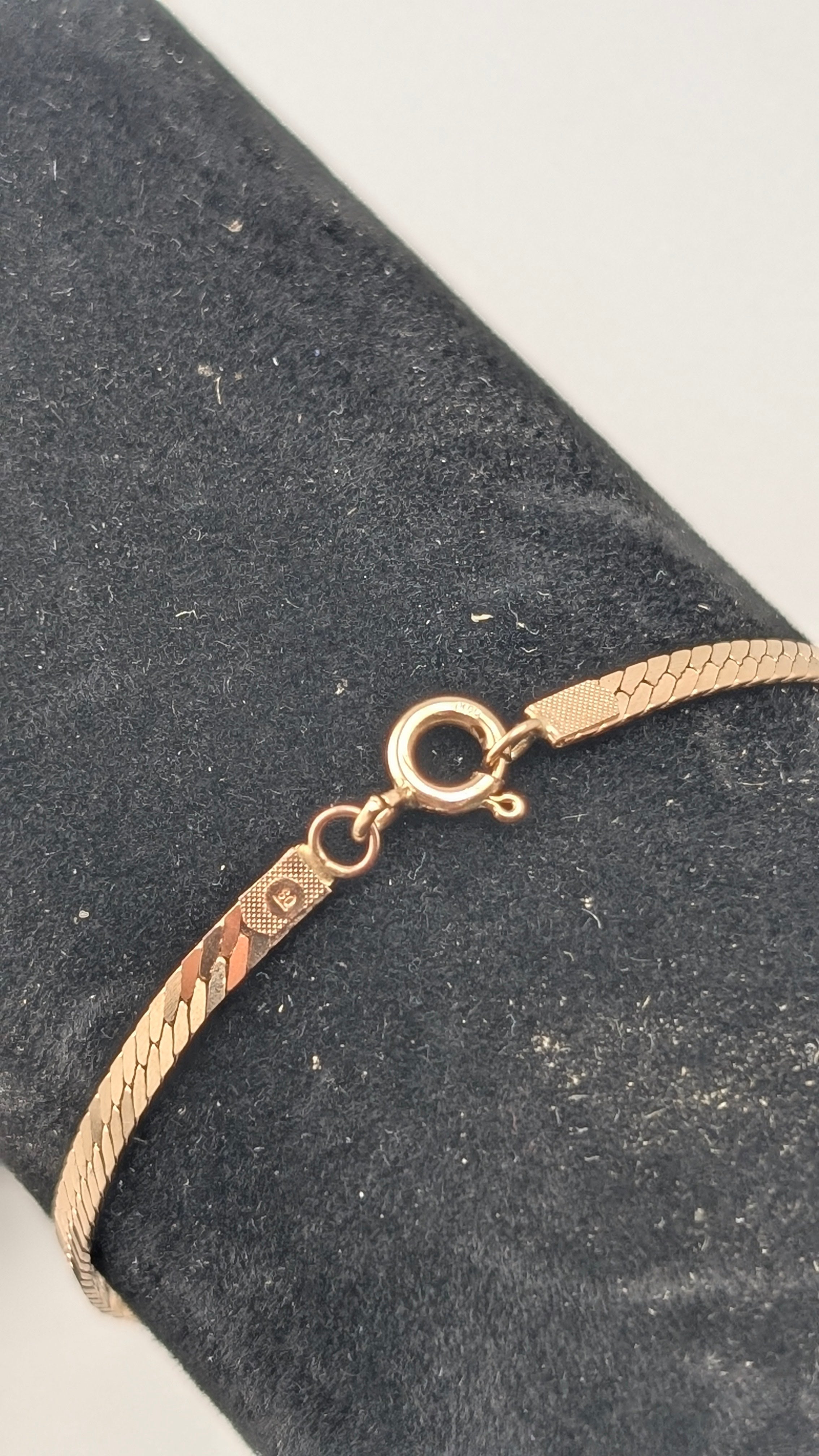 10K Gold Herringbone Bracelet – 7 Inches – 2.76 Grams