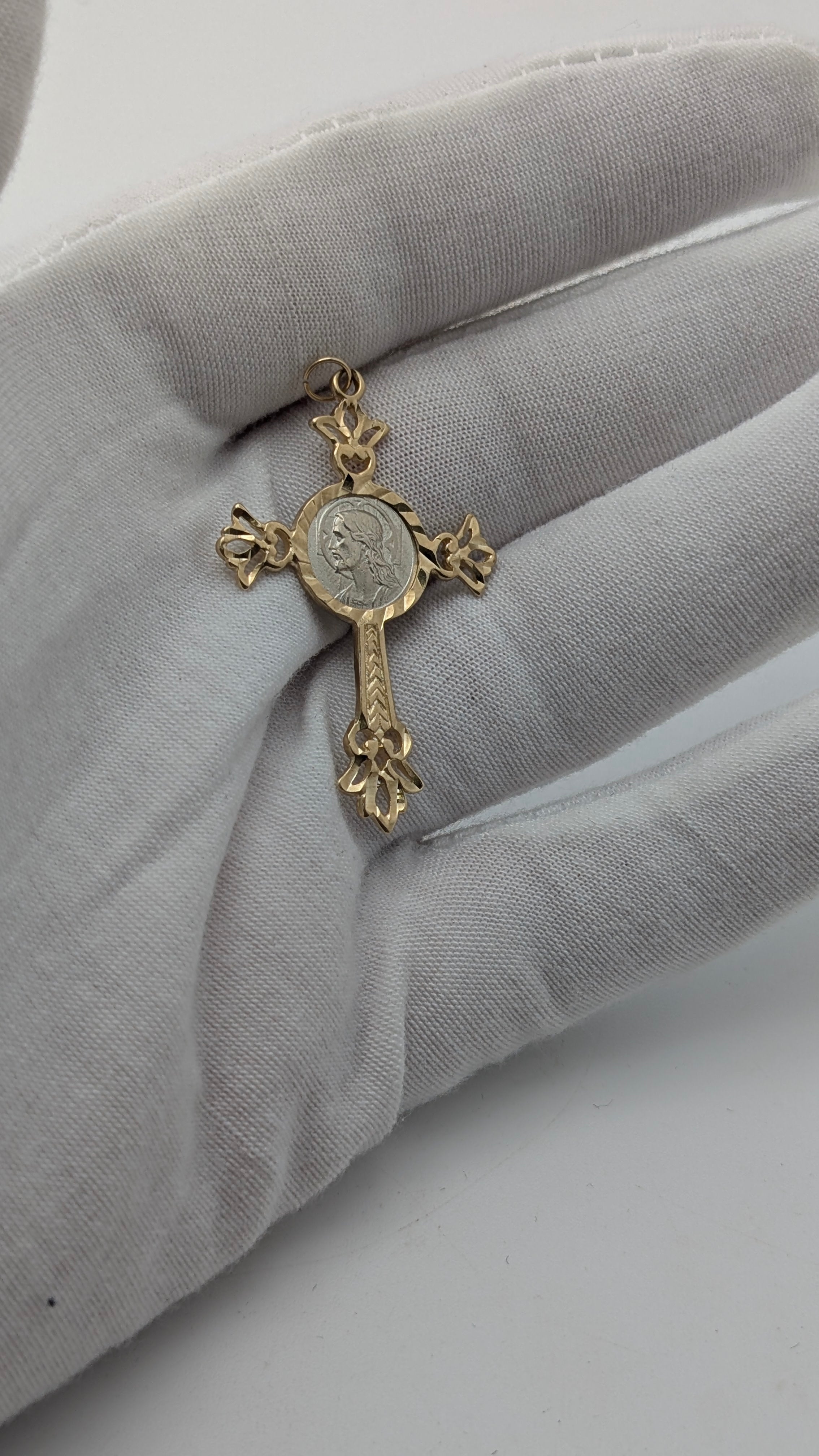 10K Two-Tone Gold Religious Cross Pendant – "Dio Ti Protegga"