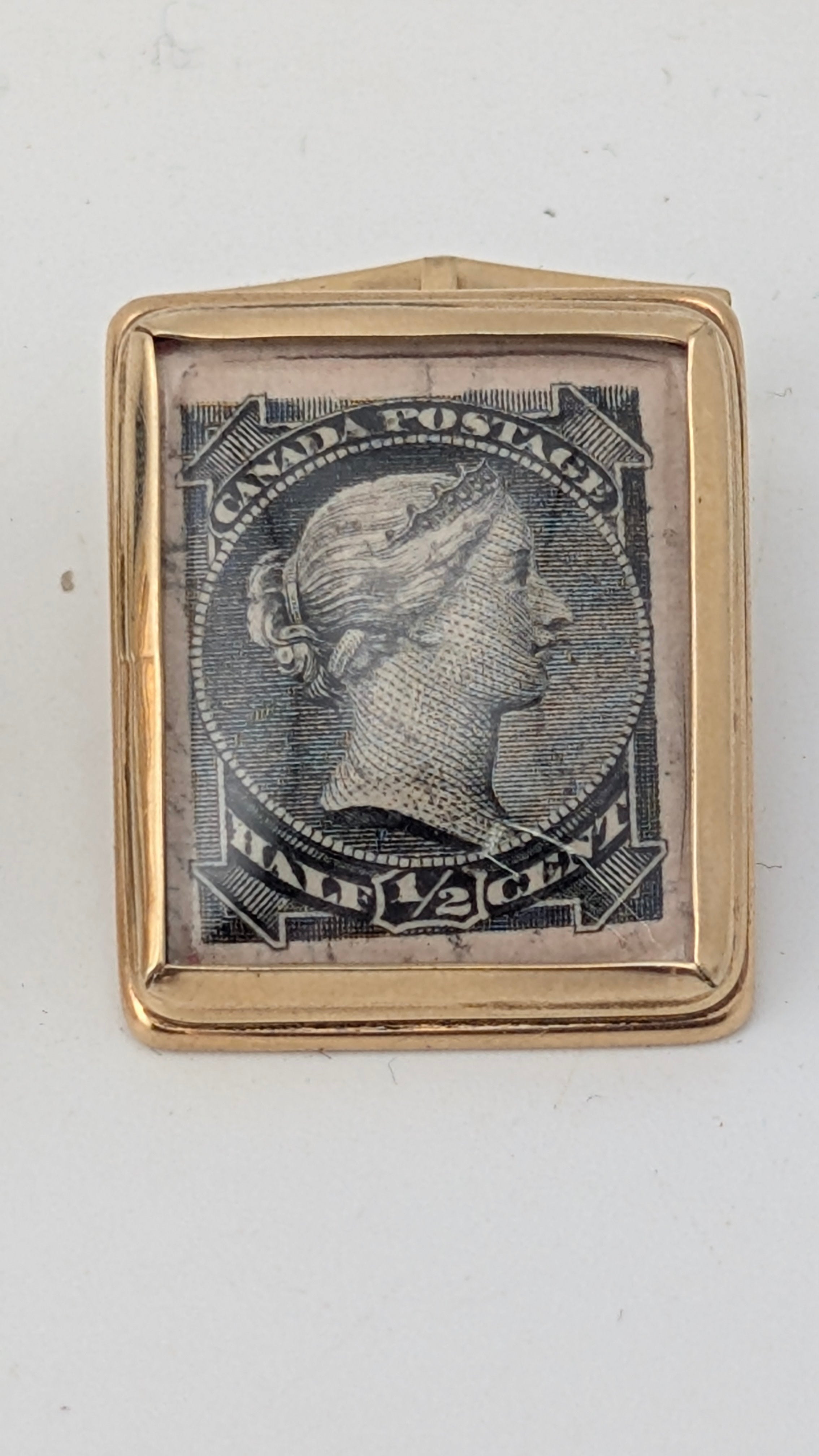 Vintage 14K Gold Queen Victoria Canadian Stamp Cufflinks – 19.6 Grams