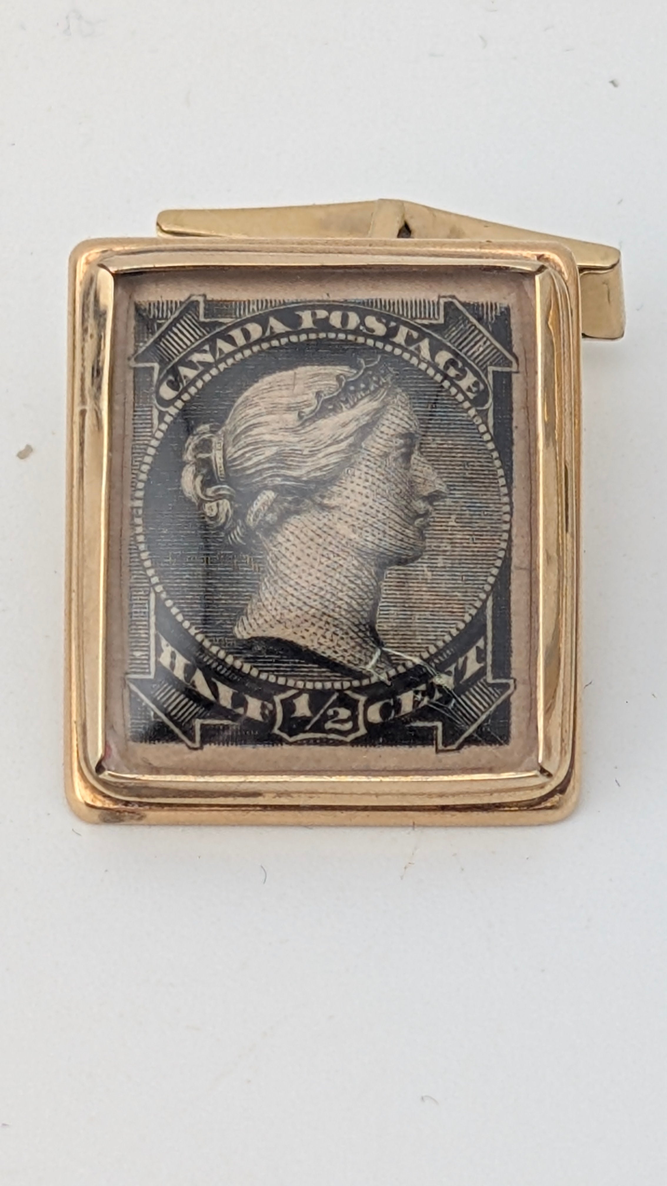 Vintage 14K Gold Queen Victoria Canadian Stamp Cufflinks – 19.6 Grams