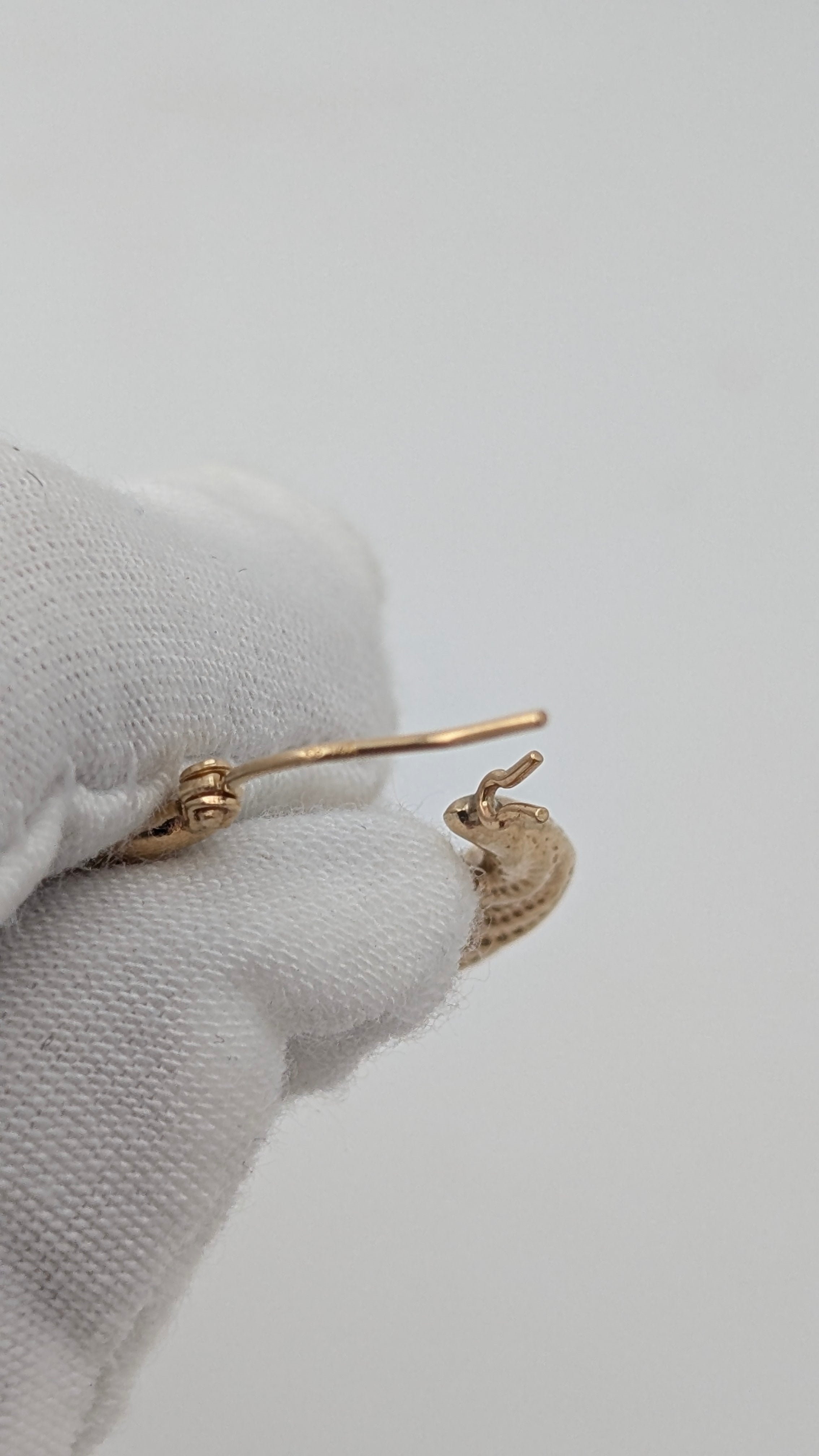 14K Yellow Gold Textured Hoop Earrings 25mm