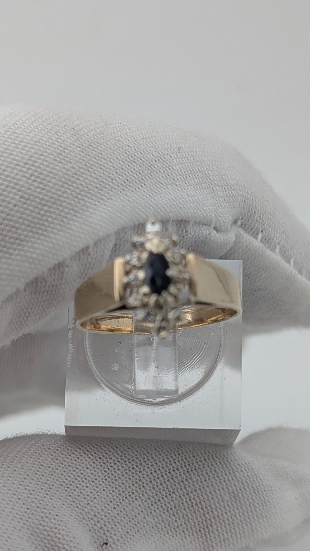 14K Yellow Gold Sapphire & Diamond Ring – Size 6