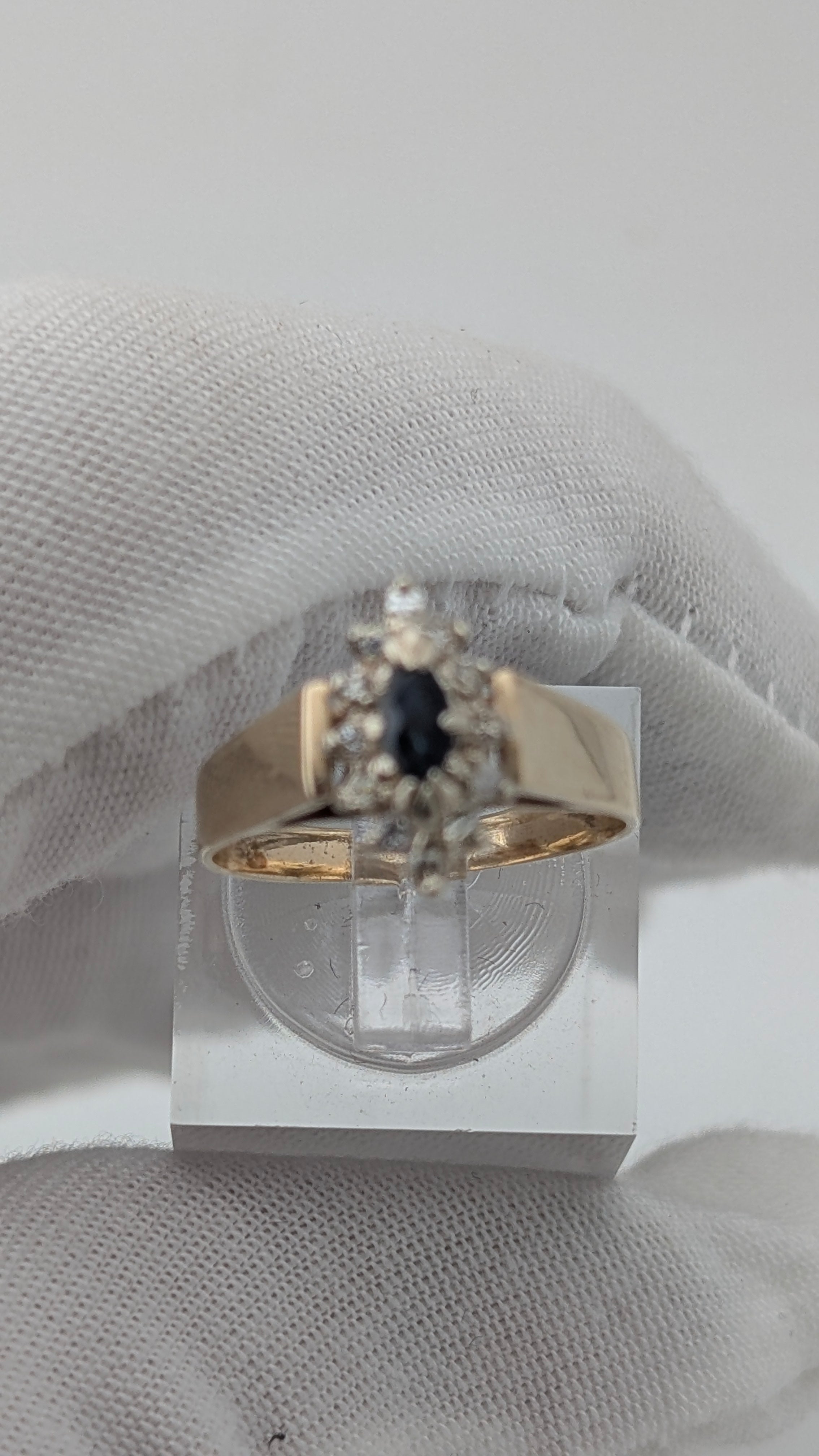 14K Yellow Gold Sapphire & Diamond Ring – Size 6