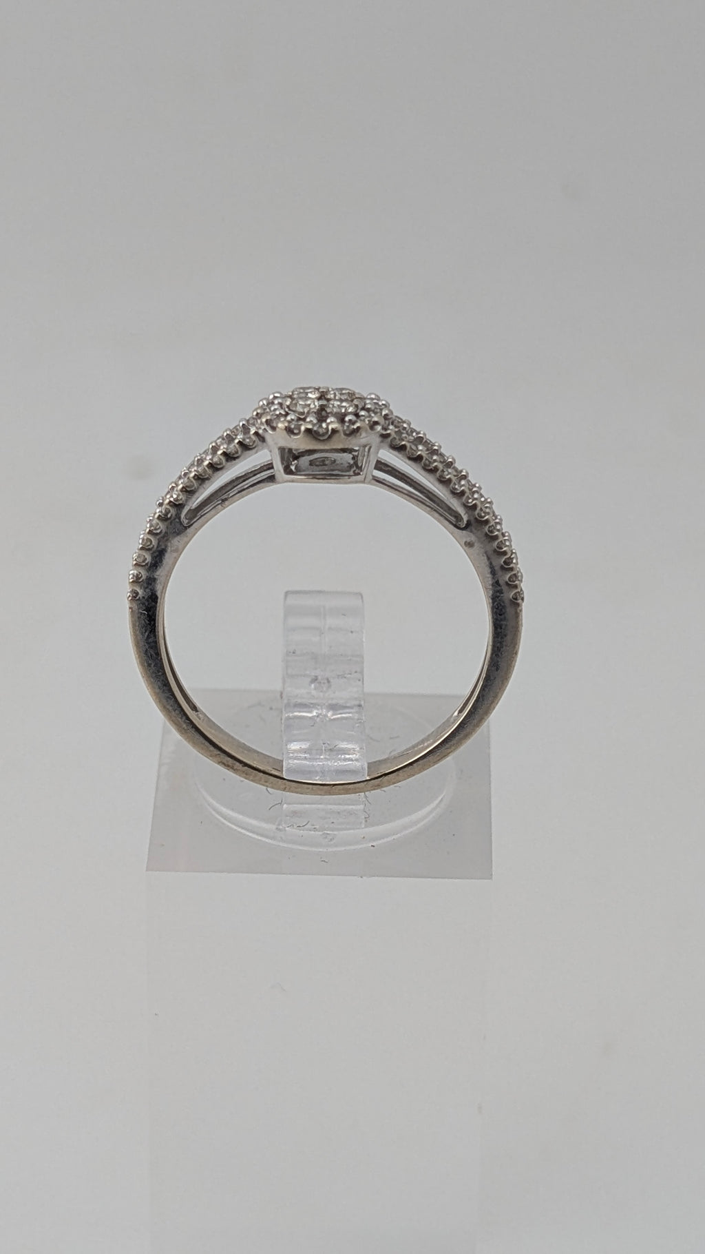 10K White Gold Diamond Halo Ring – Size 8