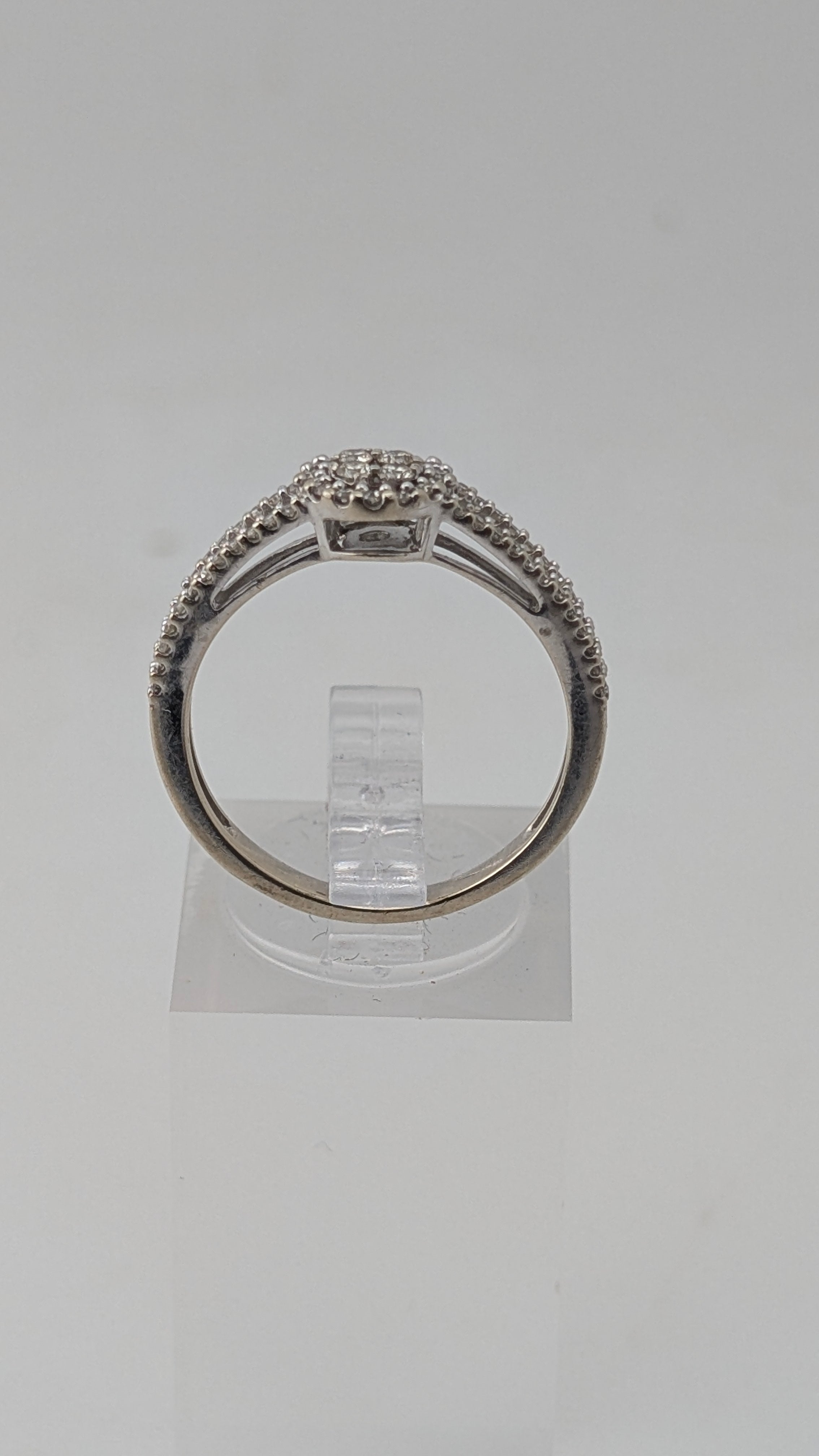 10K White Gold Diamond Halo Ring – Size 8