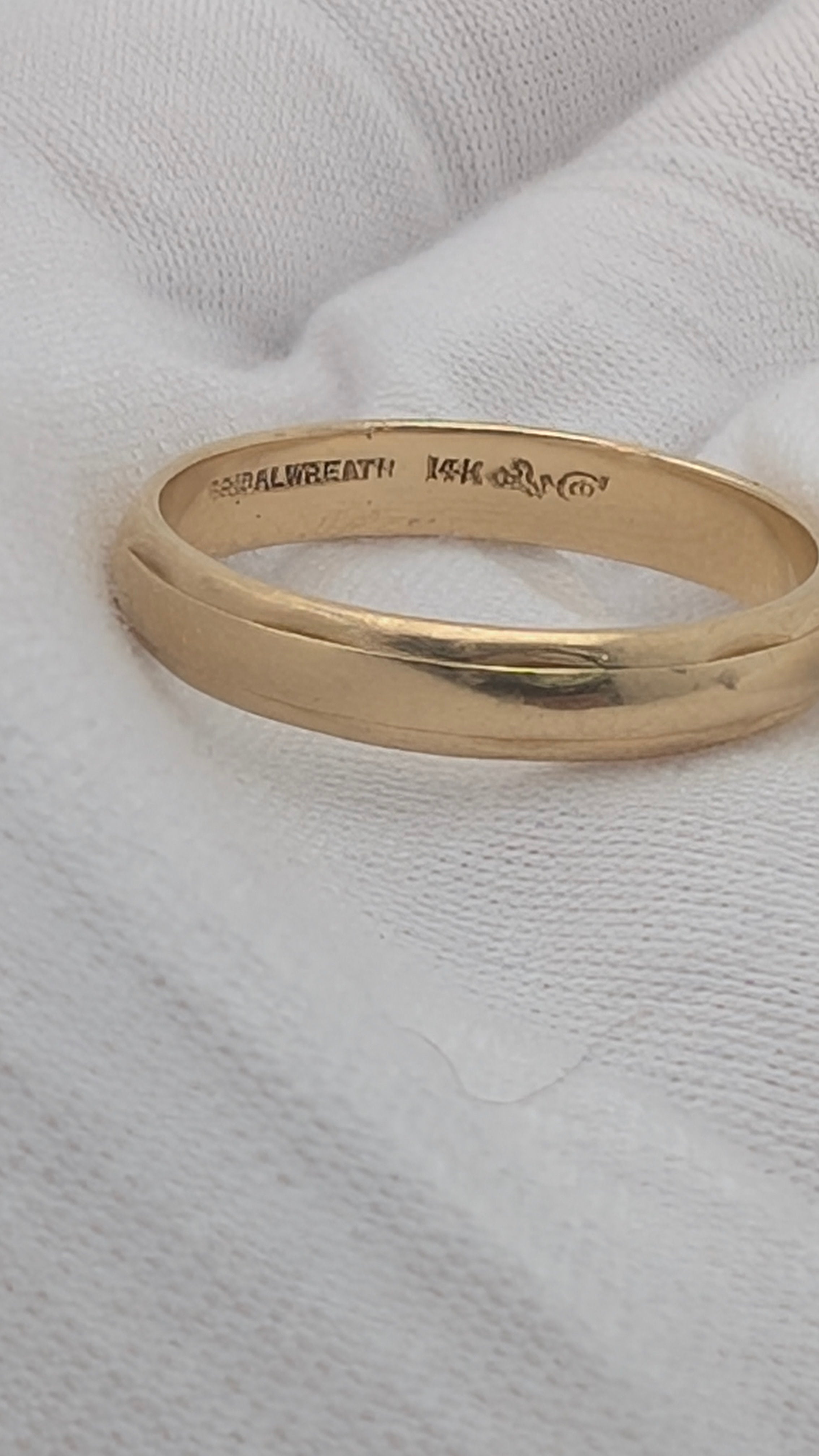 Bridal Wreath 14K Yellow Gold Wedding Band – Size 10⅜