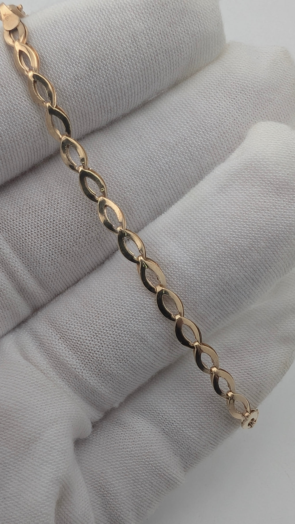 10K Yellow Gold Marquise Link Bracelet – 7.25 Inches
