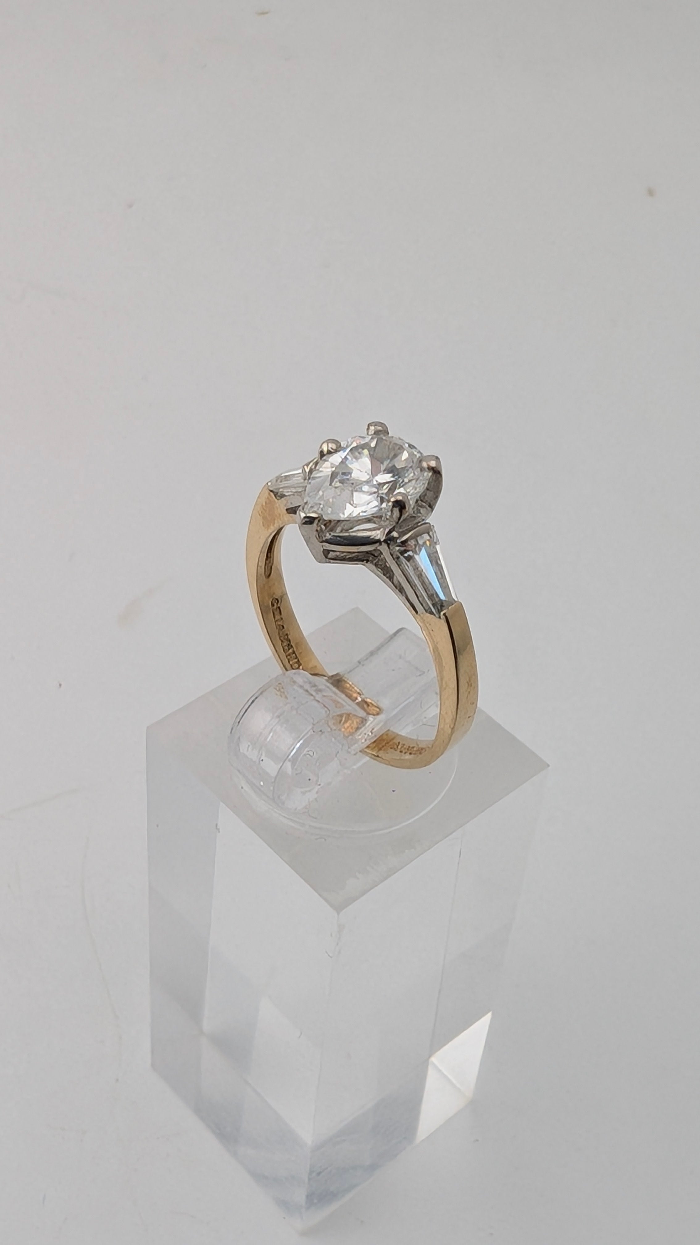 10K Gold Pear Cut Cubic Zirconia Ring Size 6¼ Two-Tone Setting