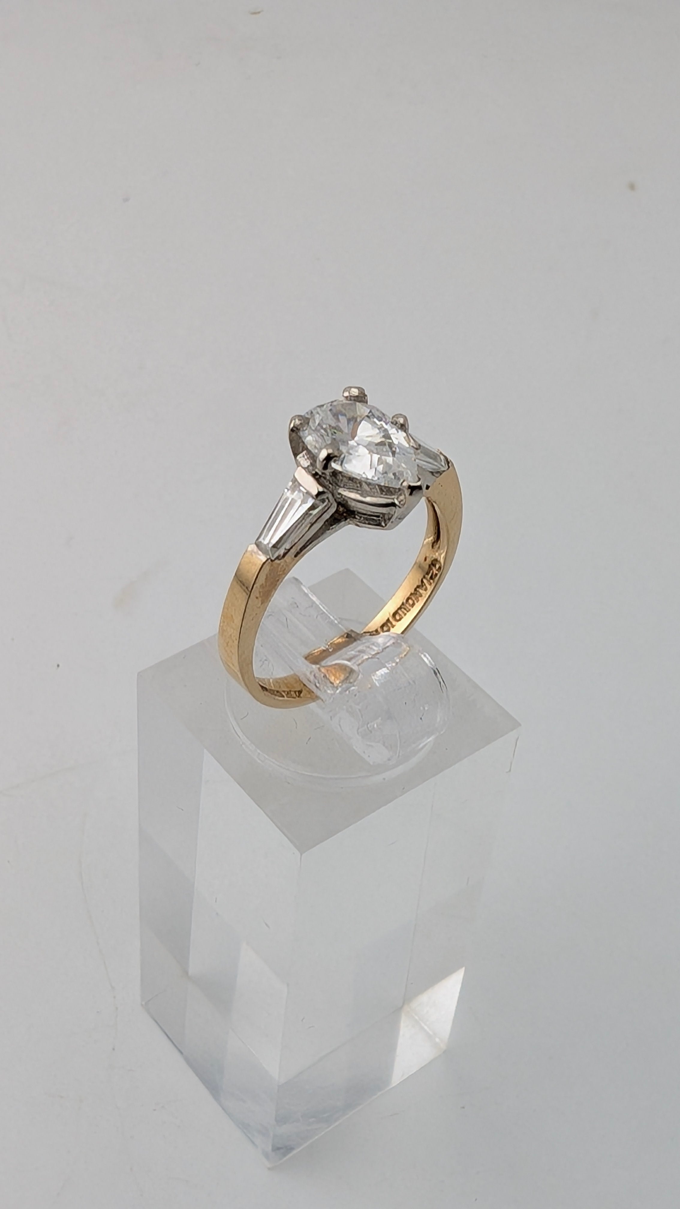 10K Gold Pear Cut Cubic Zirconia Ring Size 6¼ Two-Tone Setting