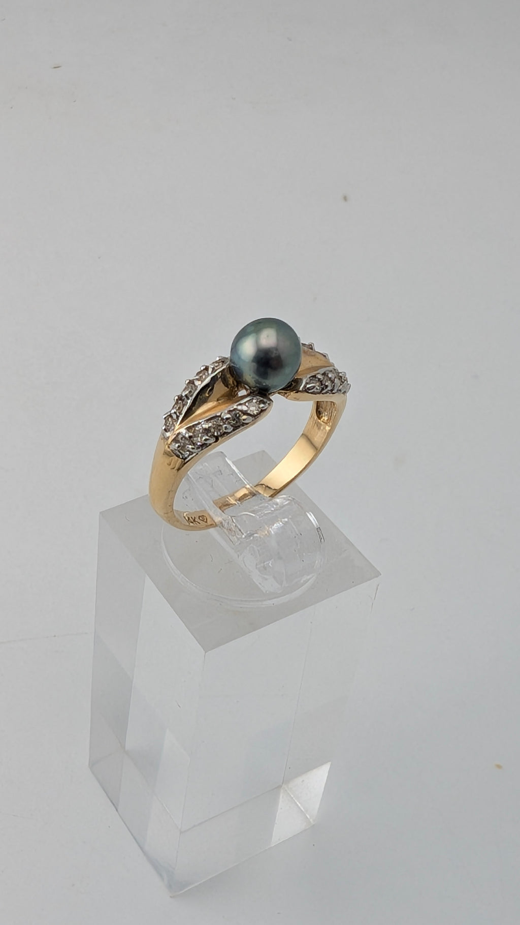 14K Yellow Gold Cultured Pearl & Diamond Accent Ring – Size 6¾