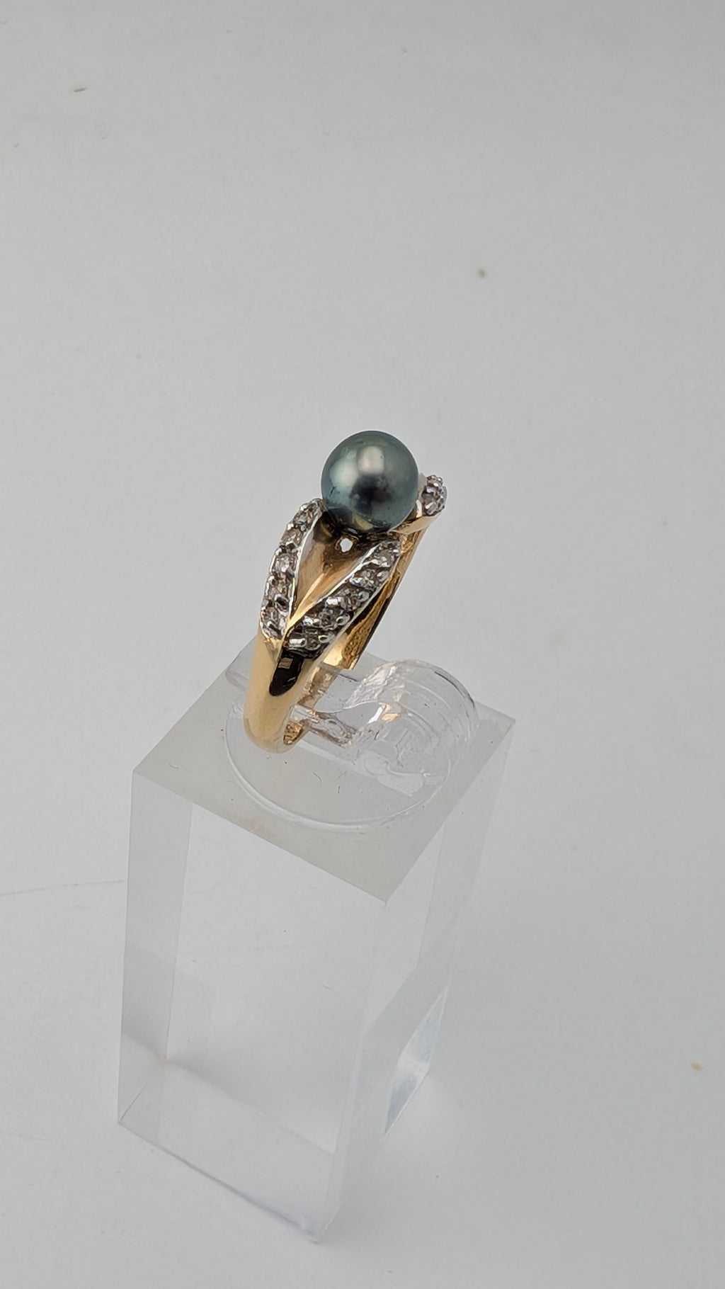 14K Yellow Gold Cultured Pearl & Diamond Accent Ring – Size 6¾