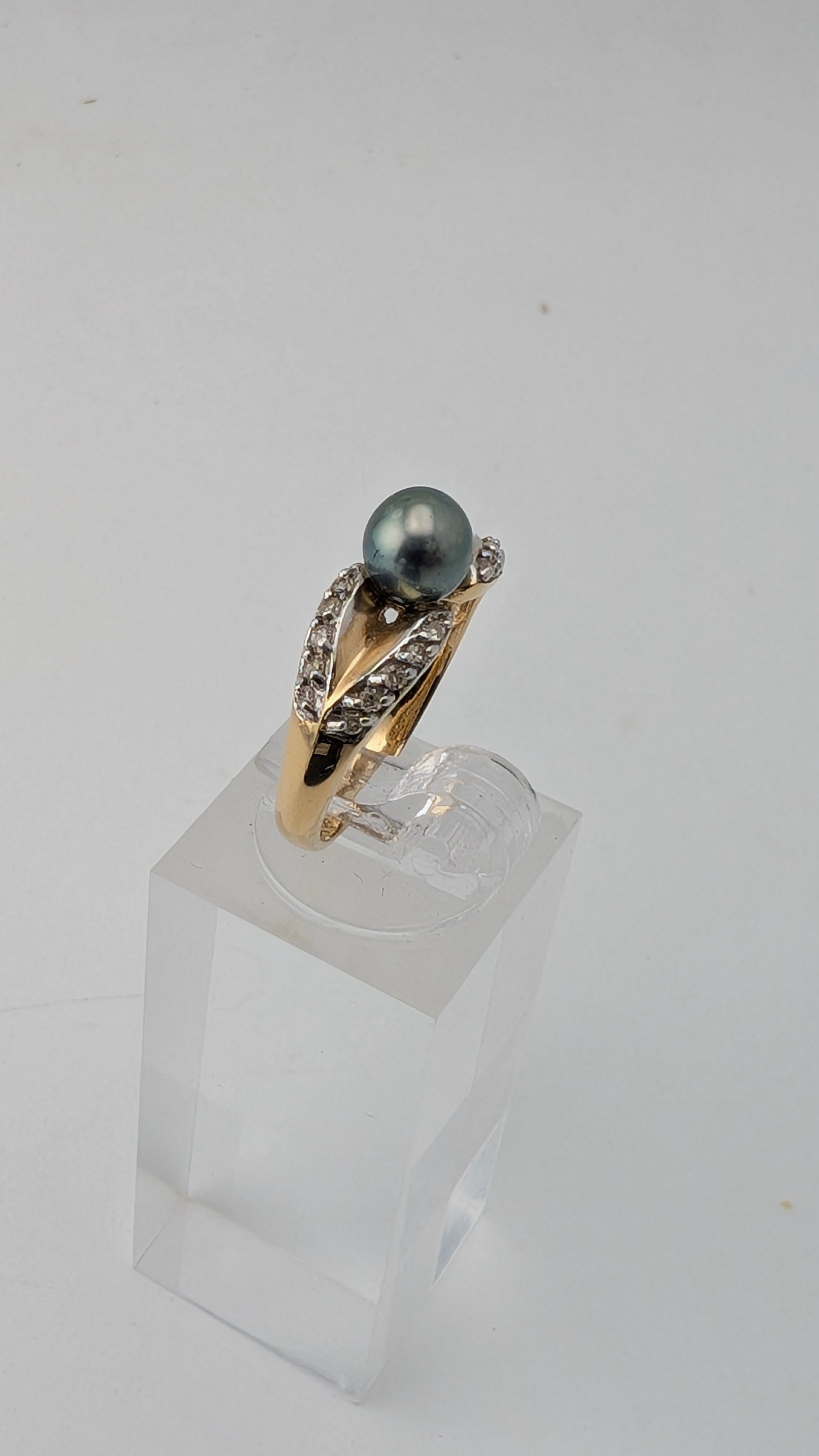 14K Yellow Gold Cultured Pearl & Diamond Accent Ring – Size 6¾