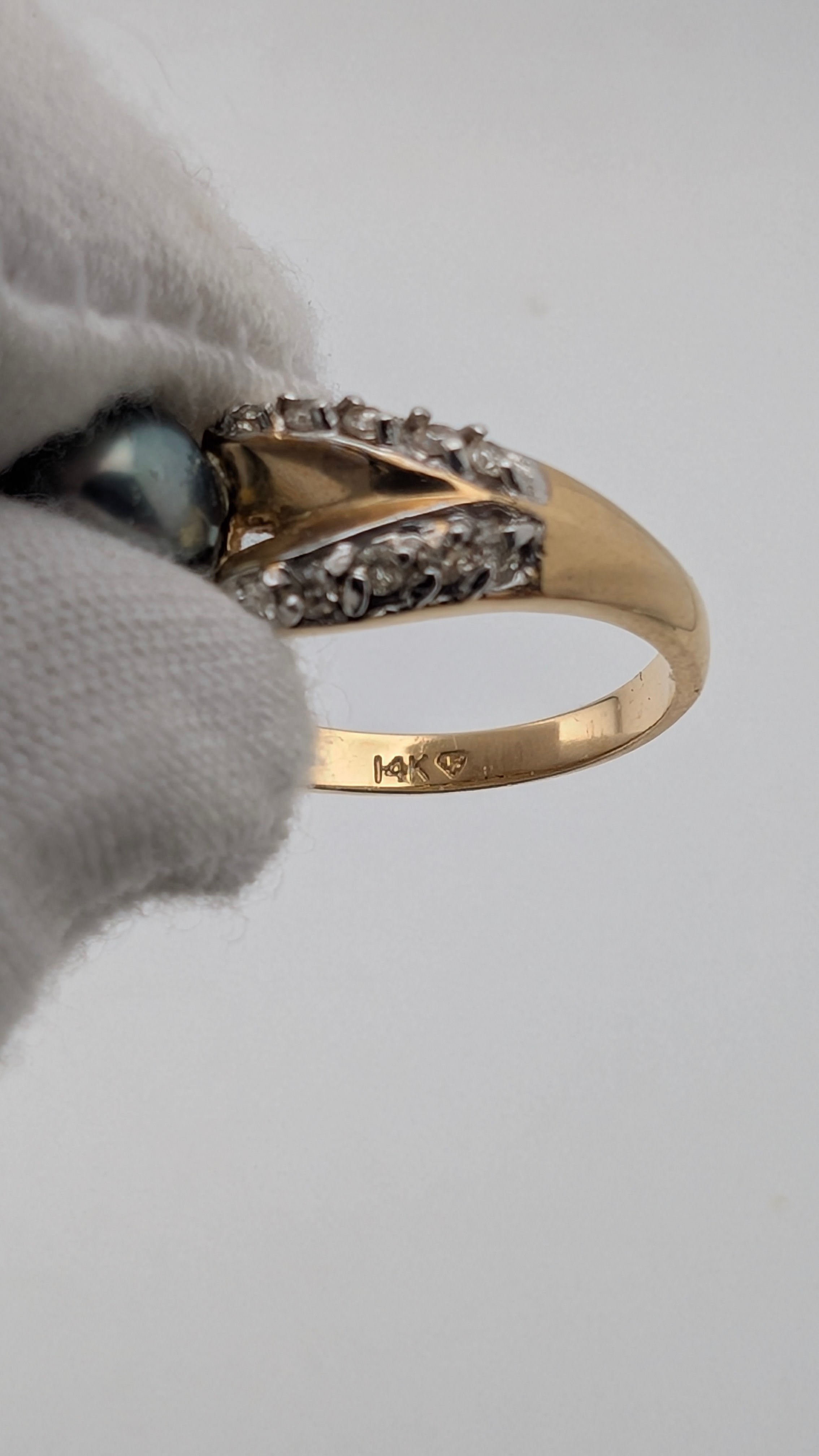 14K Yellow Gold Cultured Pearl & Diamond Accent Ring – Size 6¾