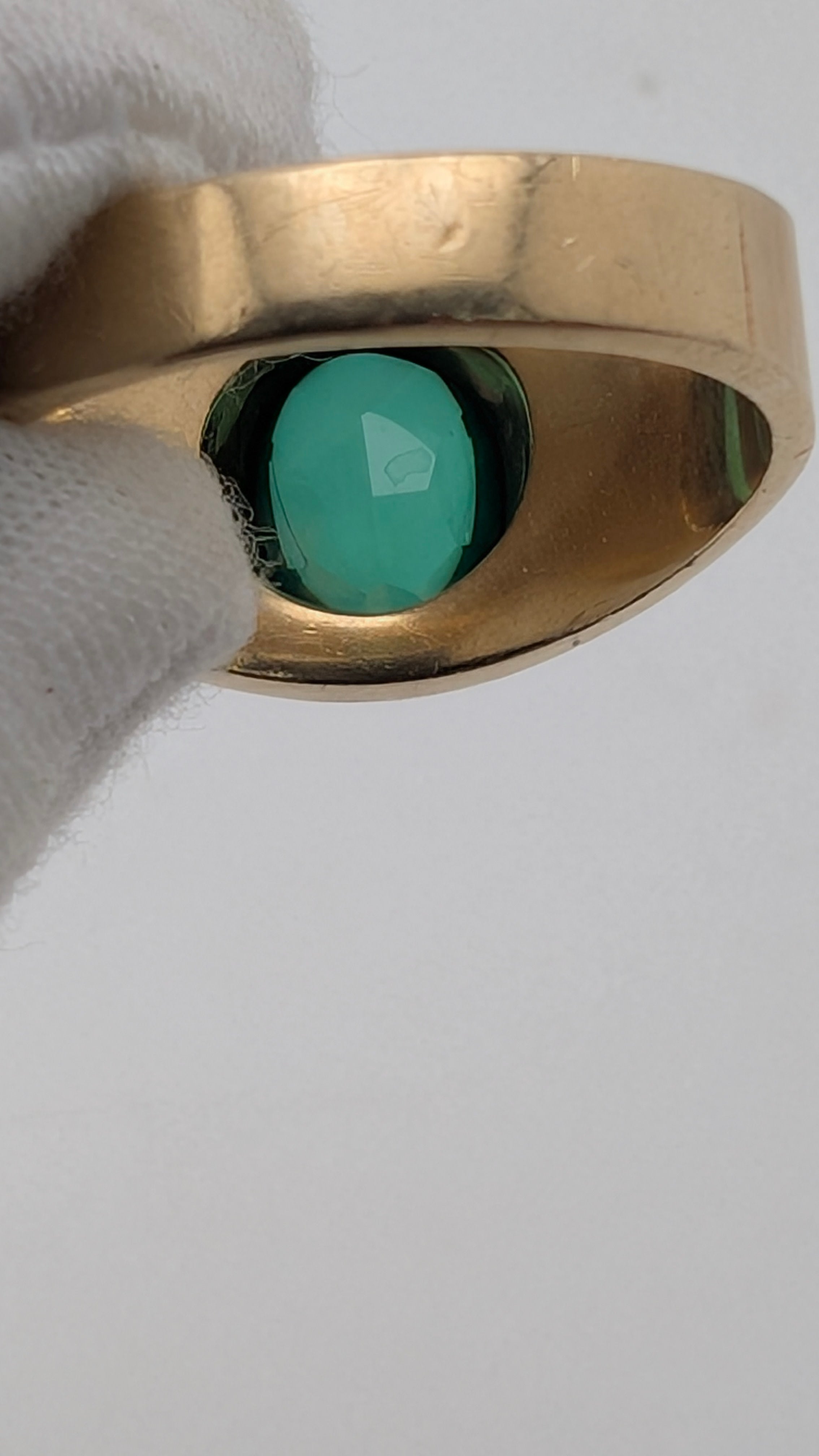Heavy 14K Gold Emerald Signet Ring – Size 9 – 13.3 Grams