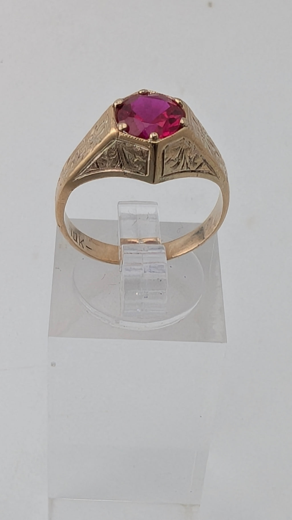 Vintage 10K Gold Red Gemstone Ring – Size 6.75