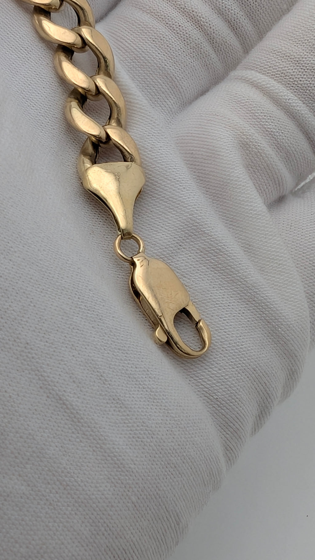 10K Yellow Gold Curb Link Bracelet – 16.5 Grams – 9 Inches – 9.25mm Wide