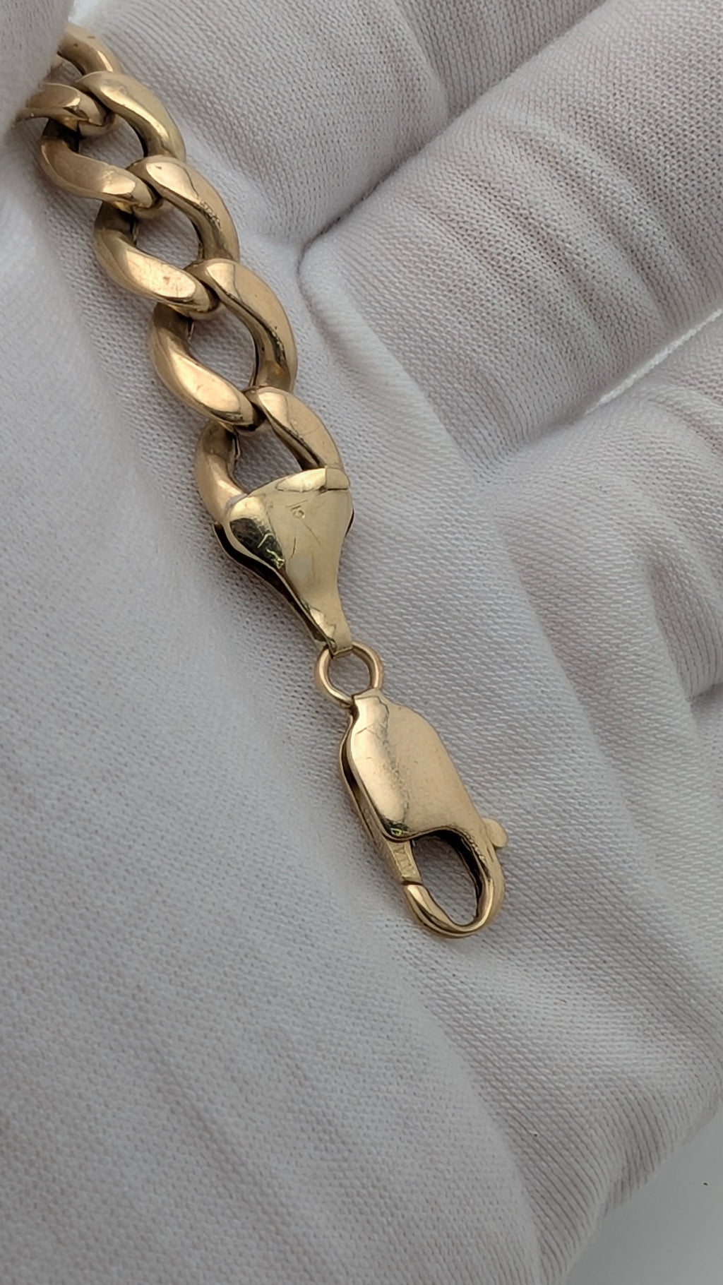 10K Yellow Gold Curb Link Bracelet – 16.5 Grams – 9 Inches – 9.25mm Wide