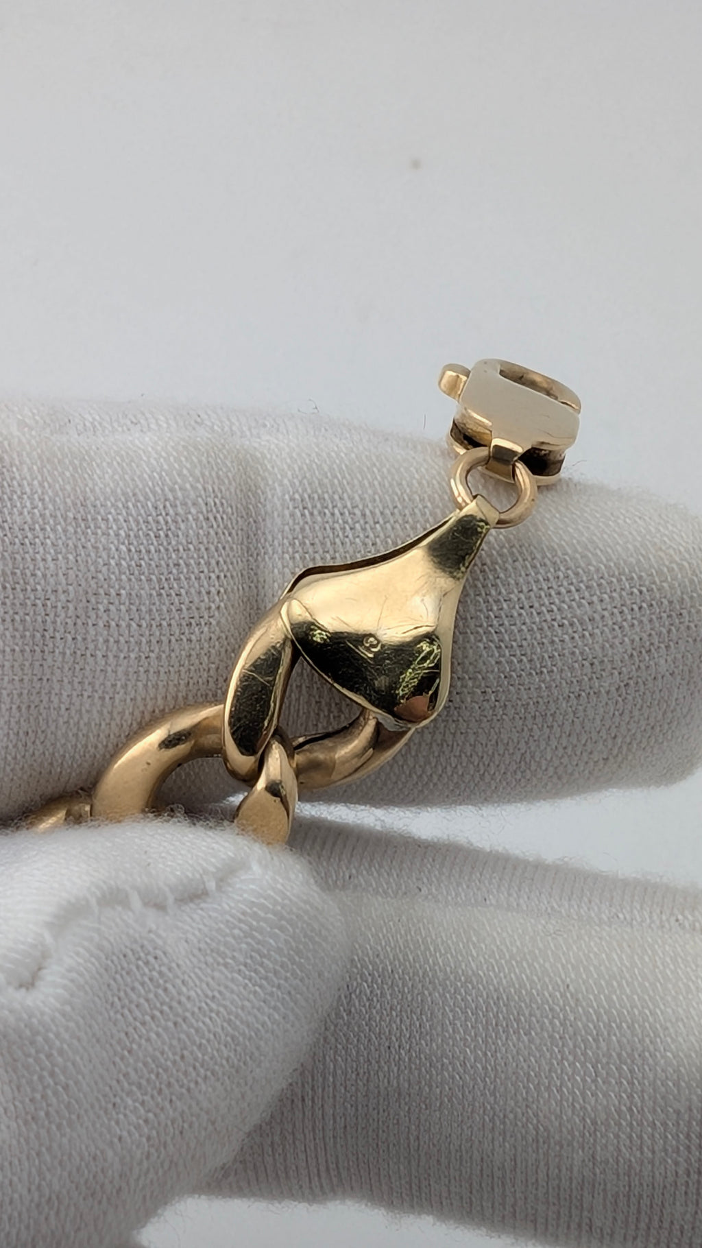 10K Yellow Gold Curb Link Bracelet – 16.5 Grams – 9 Inches – 9.25mm Wide