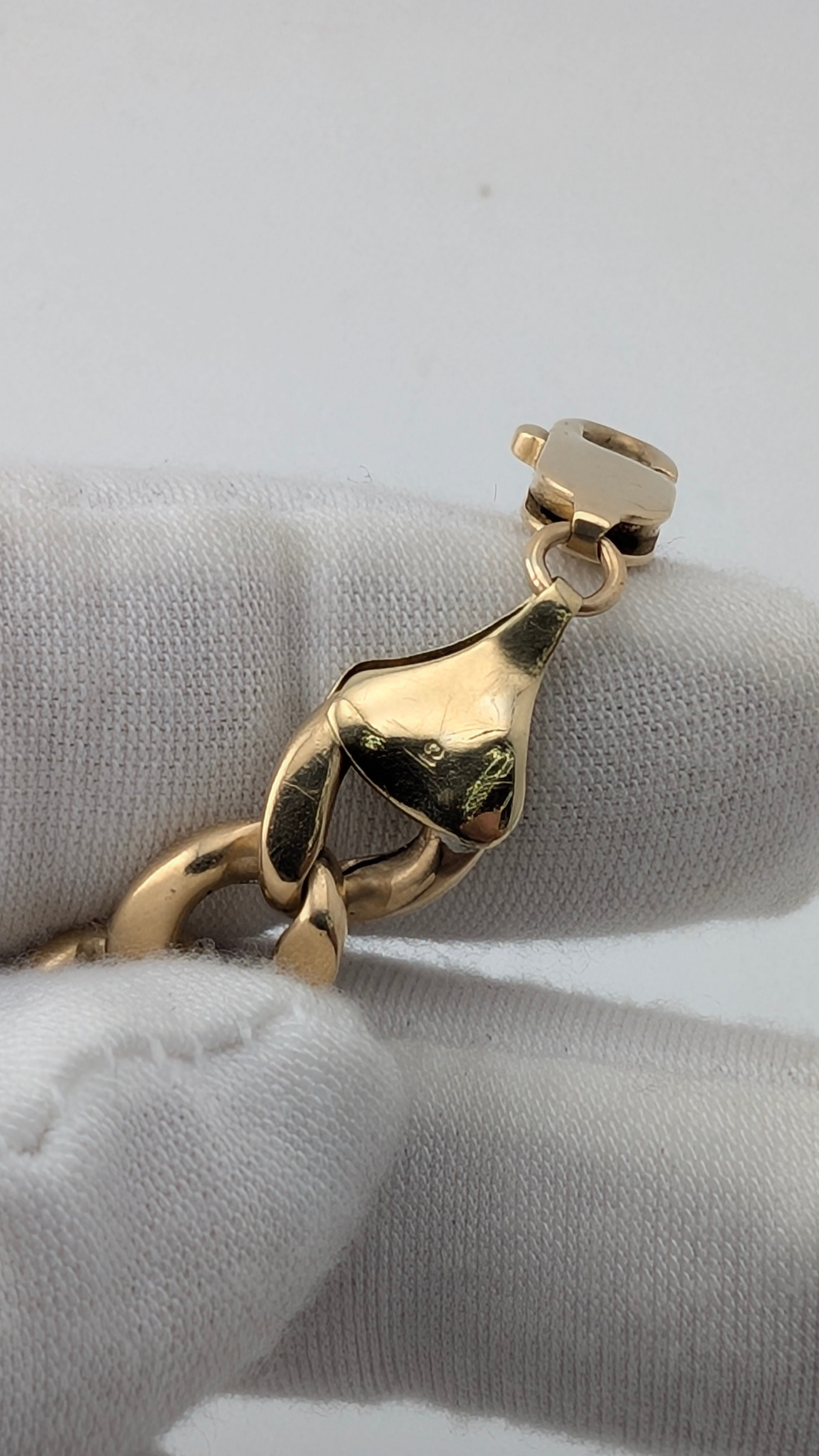 10K Yellow Gold Curb Link Bracelet – 16.5 Grams – 9 Inches – 9.25mm Wide