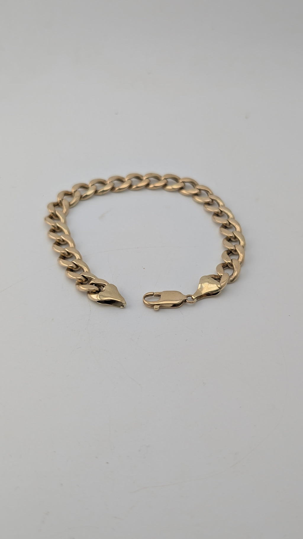 10K Yellow Gold Curb Link Bracelet – 16.5 Grams – 9 Inches – 9.25mm Wide