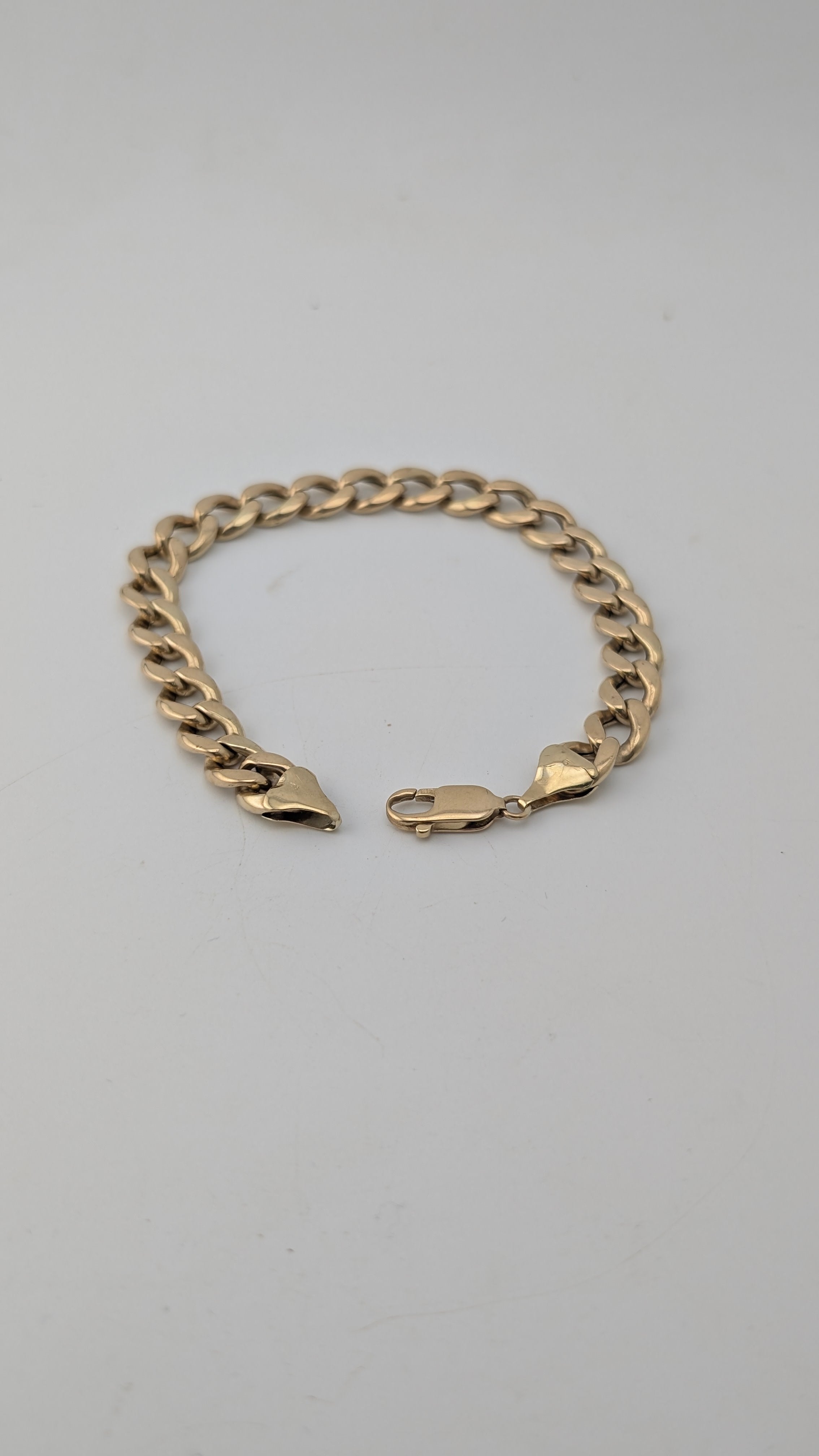 10K Yellow Gold Curb Link Bracelet – 16.5 Grams – 9 Inches – 9.25mm Wide