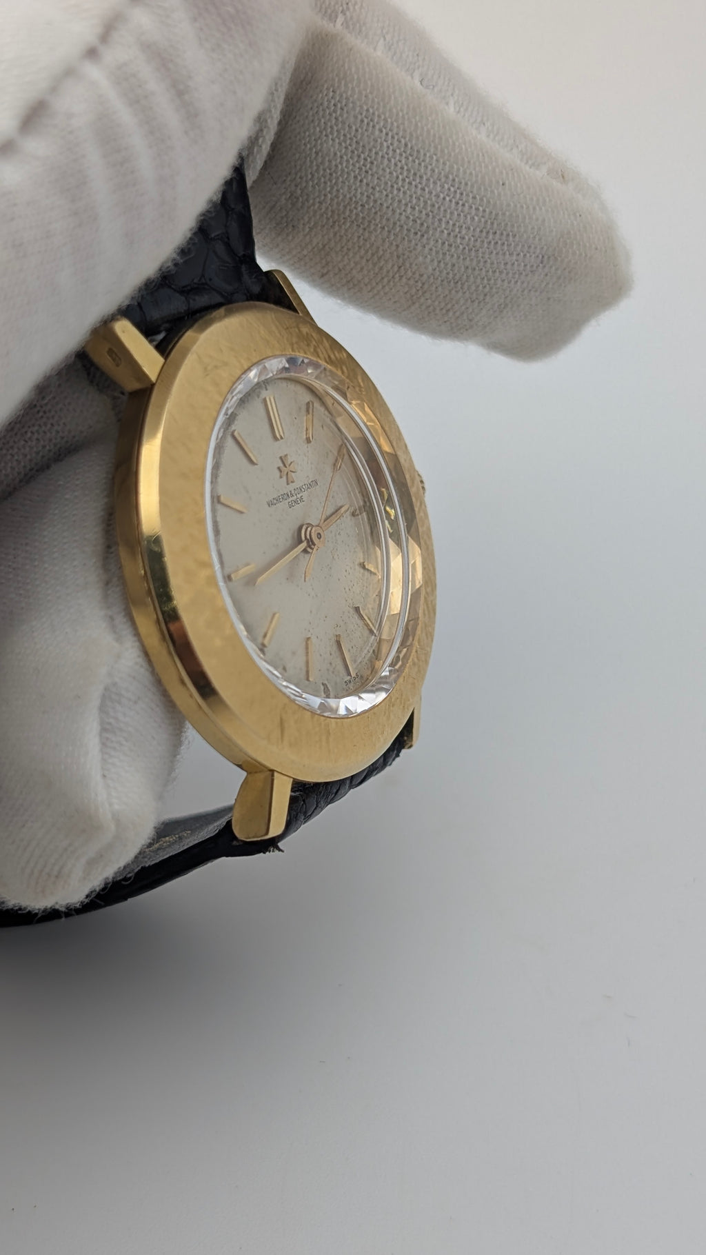 Vintage Vacheron Constantin 18K Gold Dress Watch | Manual Wind | Textured Case
