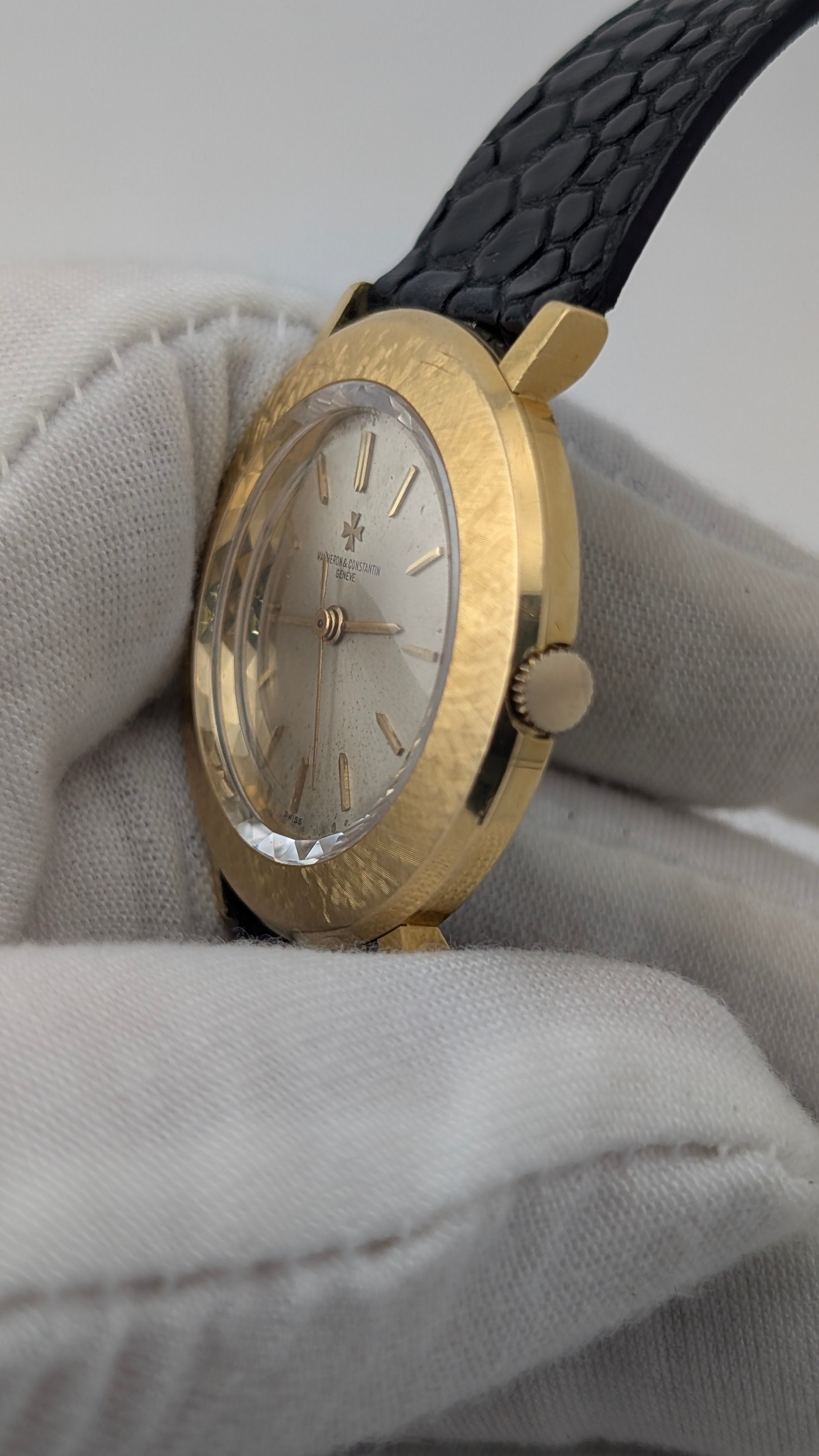 Vintage Vacheron Constantin 18K Gold Dress Watch | Manual Wind | Textured Case