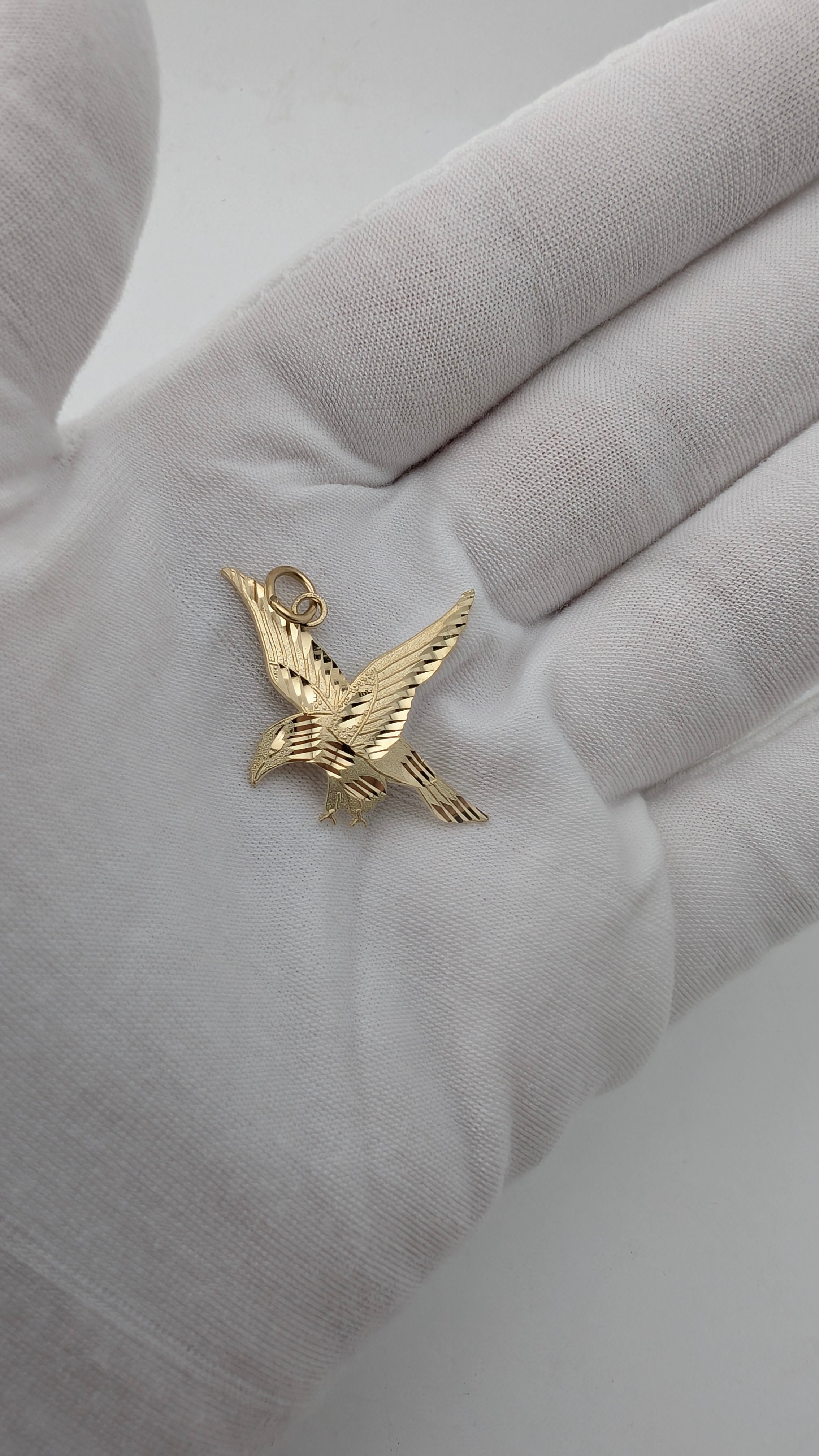 10K Yellow Gold Diamond-Cut Eagle Pendant | 23mm | 1.16g