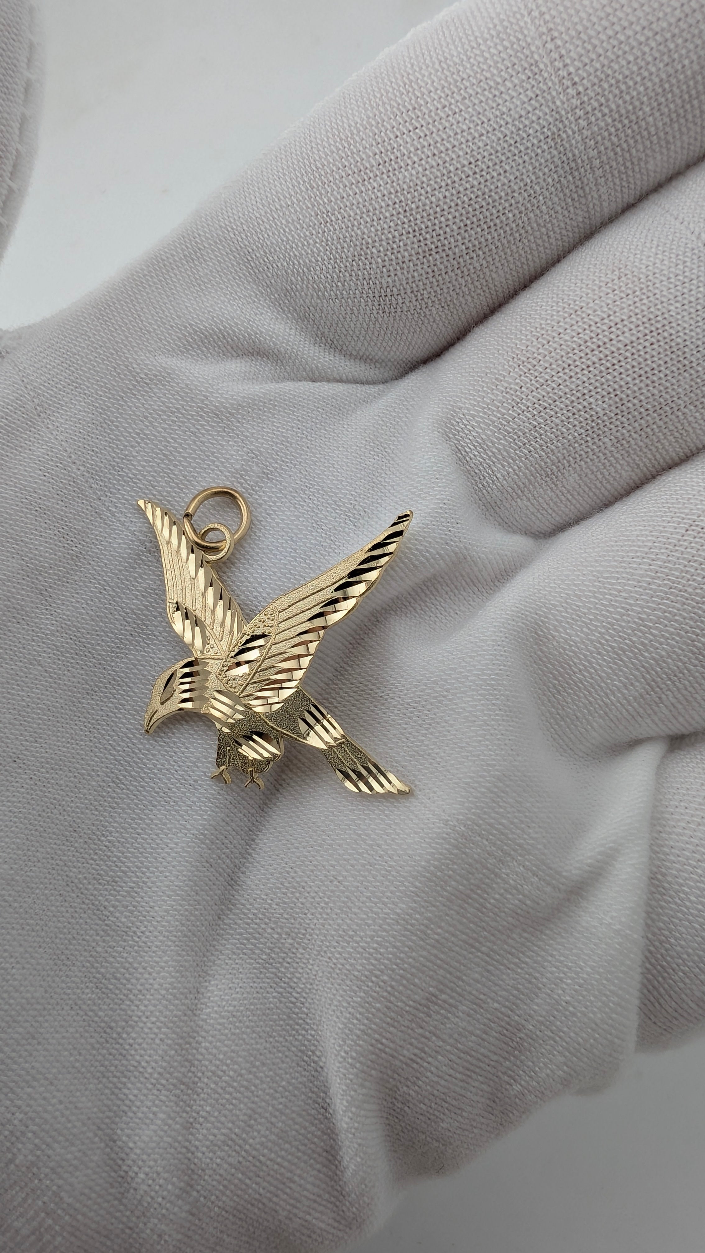 10K Yellow Gold Diamond-Cut Eagle Pendant | 23mm | 1.16g