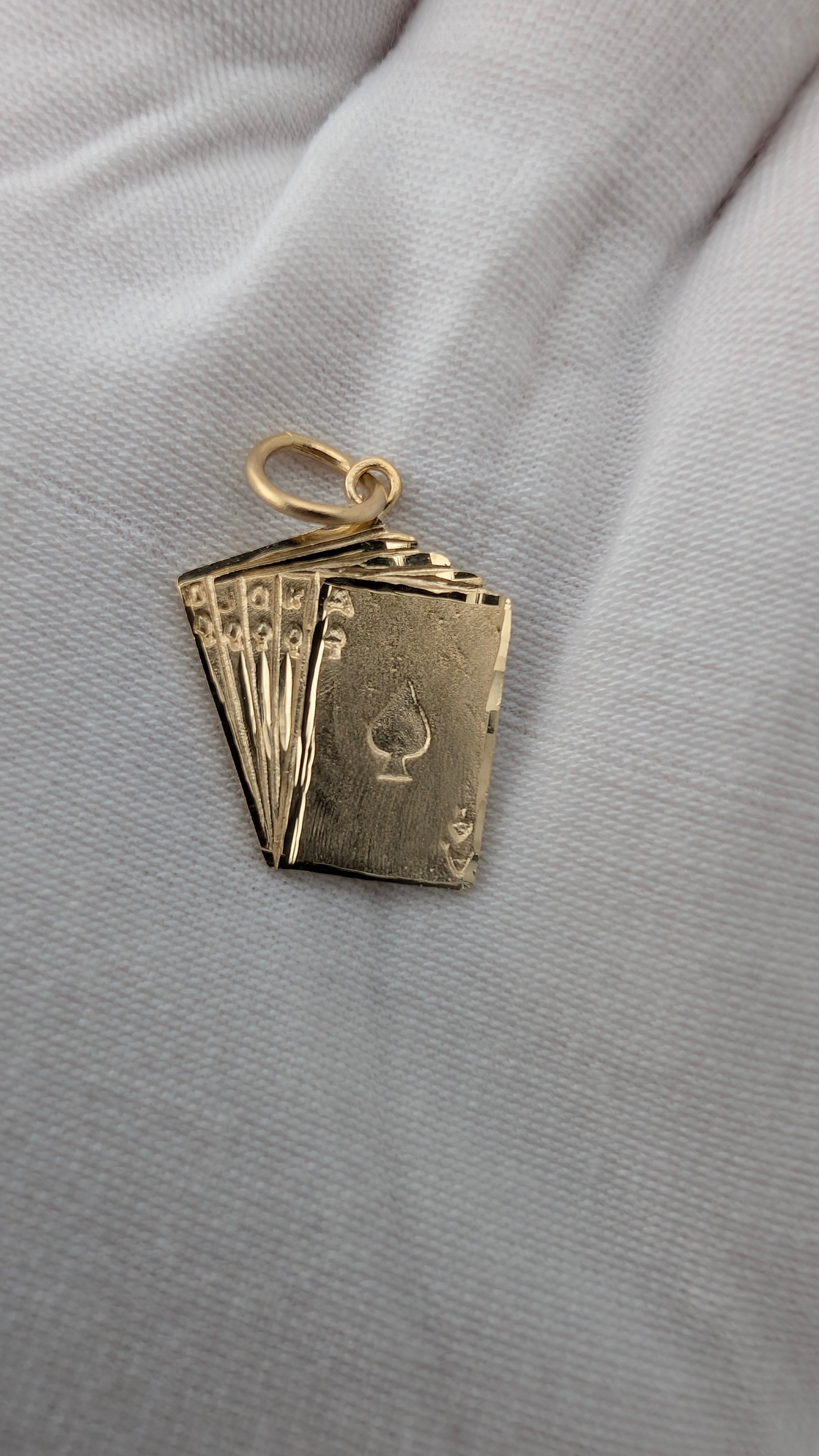 Vintage 14K Yellow Gold Royal Flush Playing Cards Pendant | 25mm | 2.16g