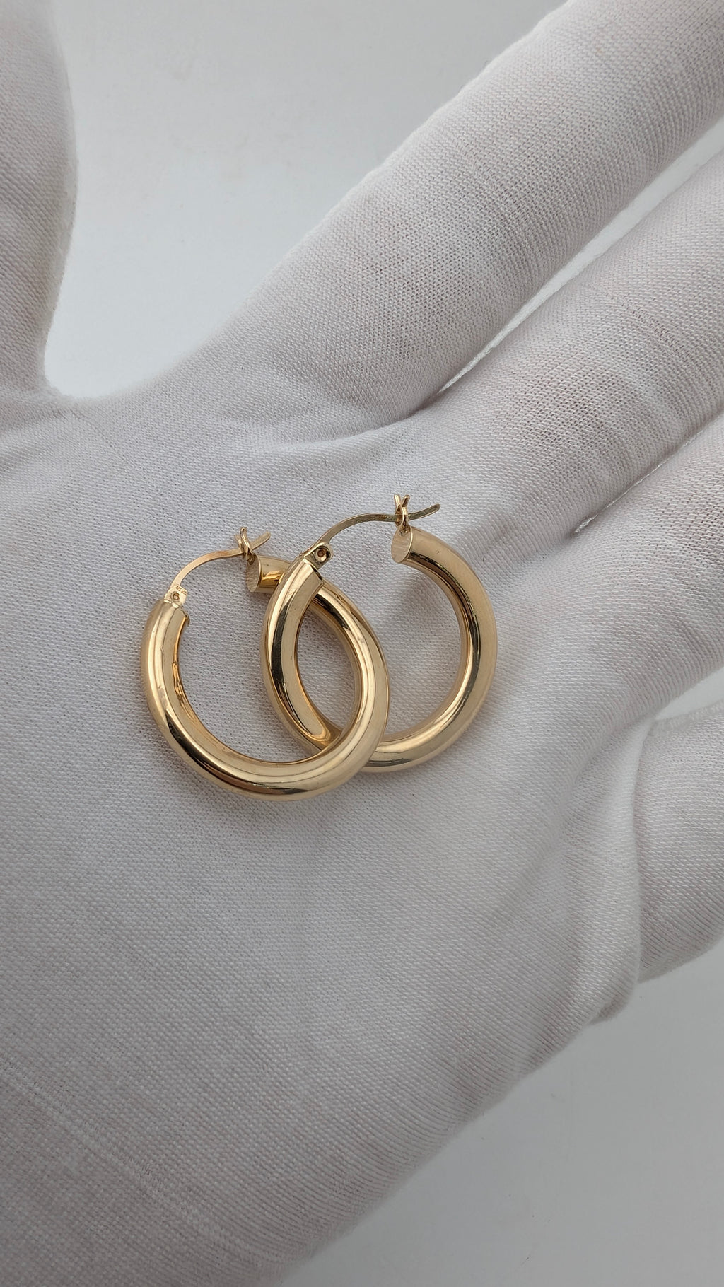 10K Yellow Gold Hollow Hoop Earrings | 25mm Polished Hoops | 1.86g