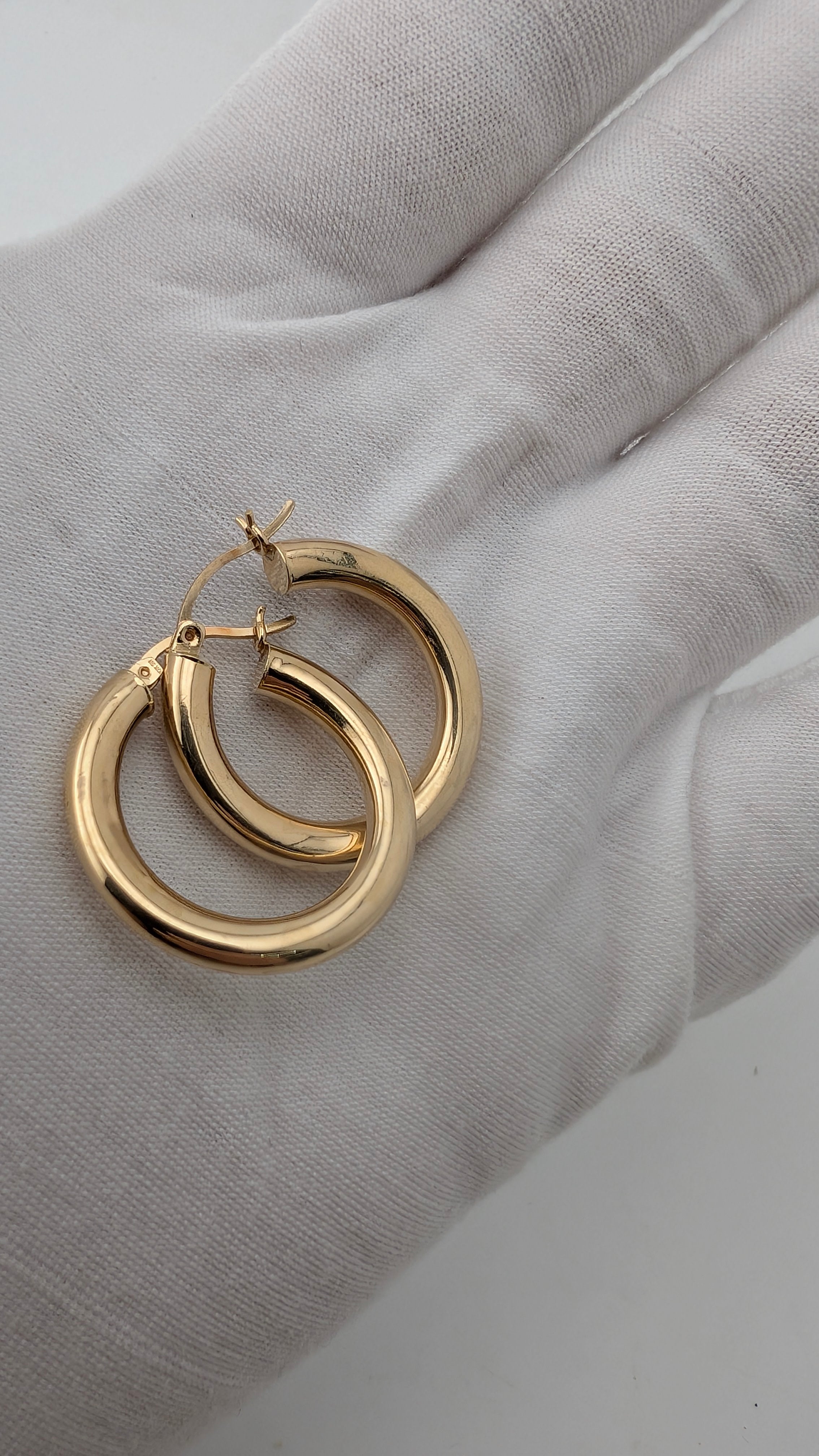 10K Yellow Gold Hollow Hoop Earrings | 25mm Polished Hoops | 1.86g