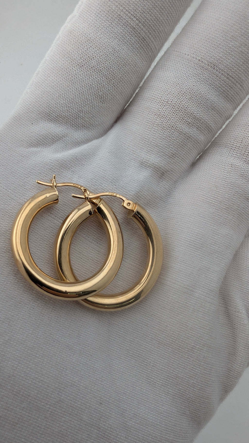 10K Yellow Gold Hollow Hoop Earrings | 25mm Polished Hoops | 1.86g