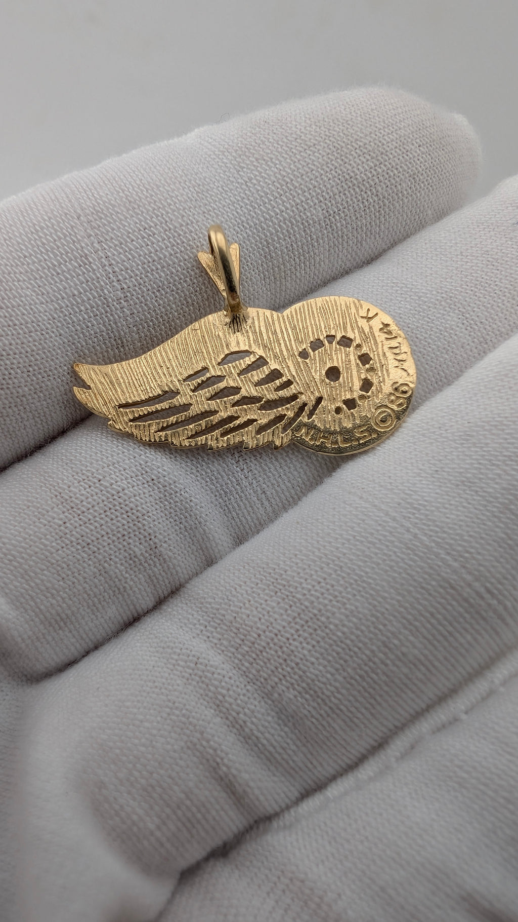 Vintage 14K Gold Detroit Red Wings Winged Wheel Pendant | Official NHL 1986 | 2.58g