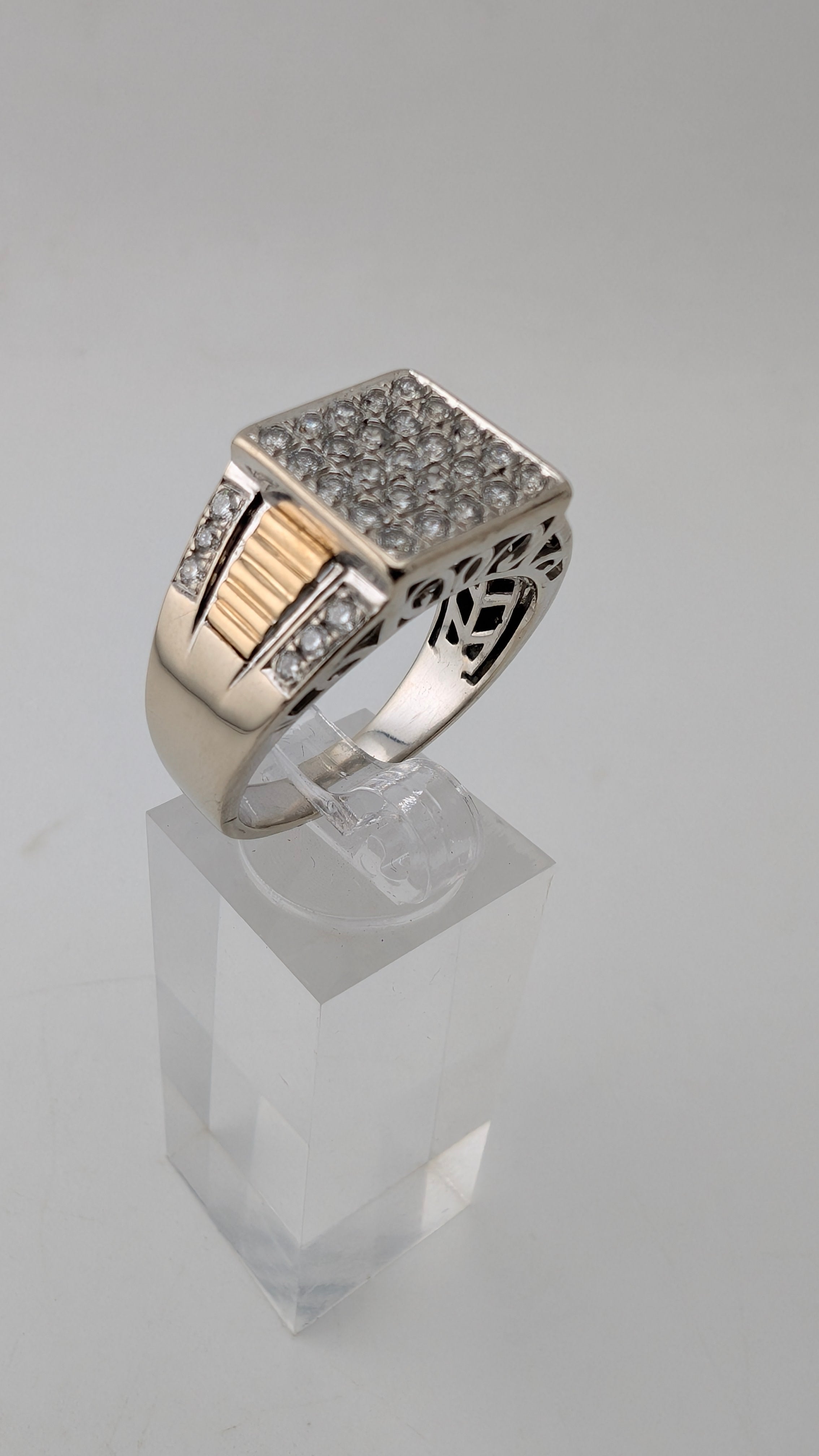 Heavy 10K White Gold Men's Genuine Diamond Ring Size 11½ – 8.23g