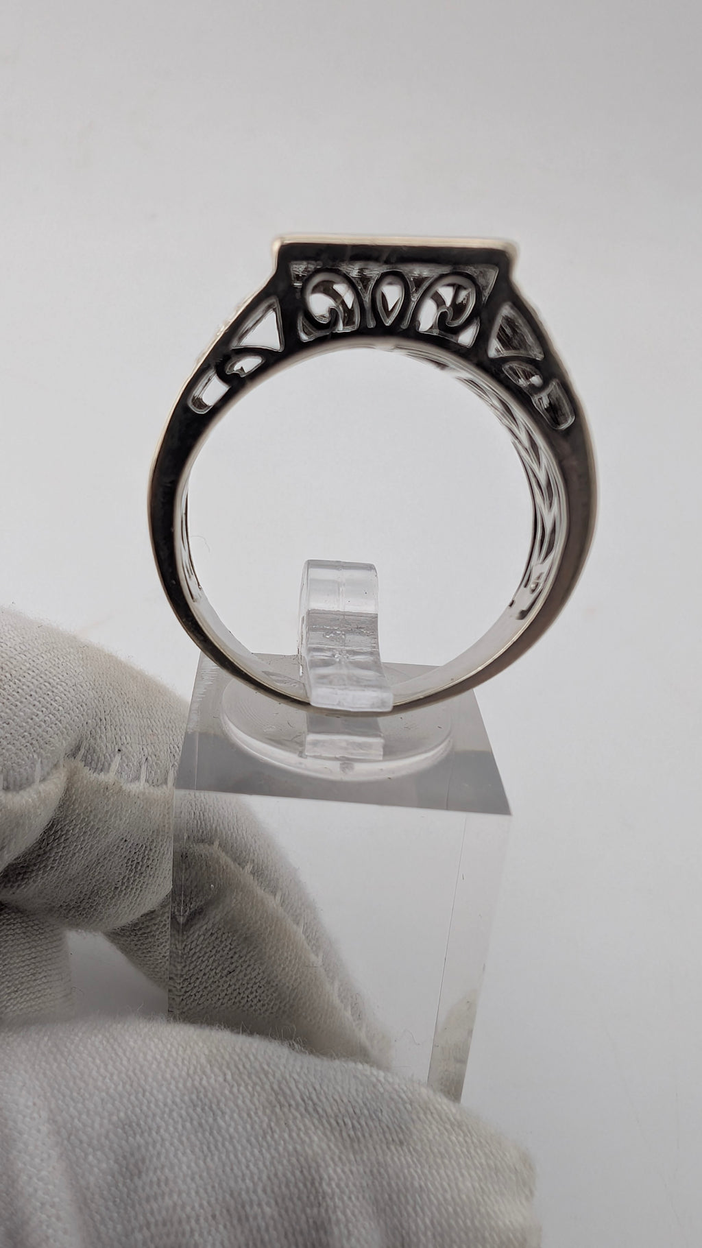 Heavy 10K White Gold Men's Genuine Diamond Ring Size 11½ – 8.23g